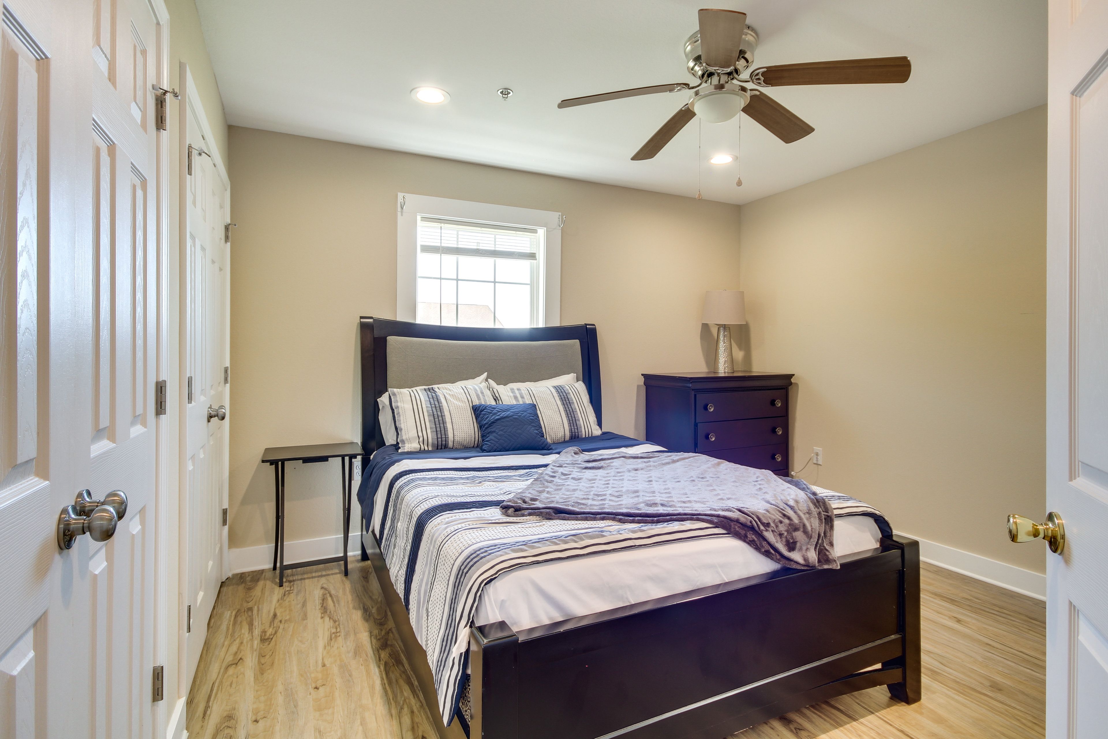 Bedroom 2 | Queen Bed | En-Suite Bathroom