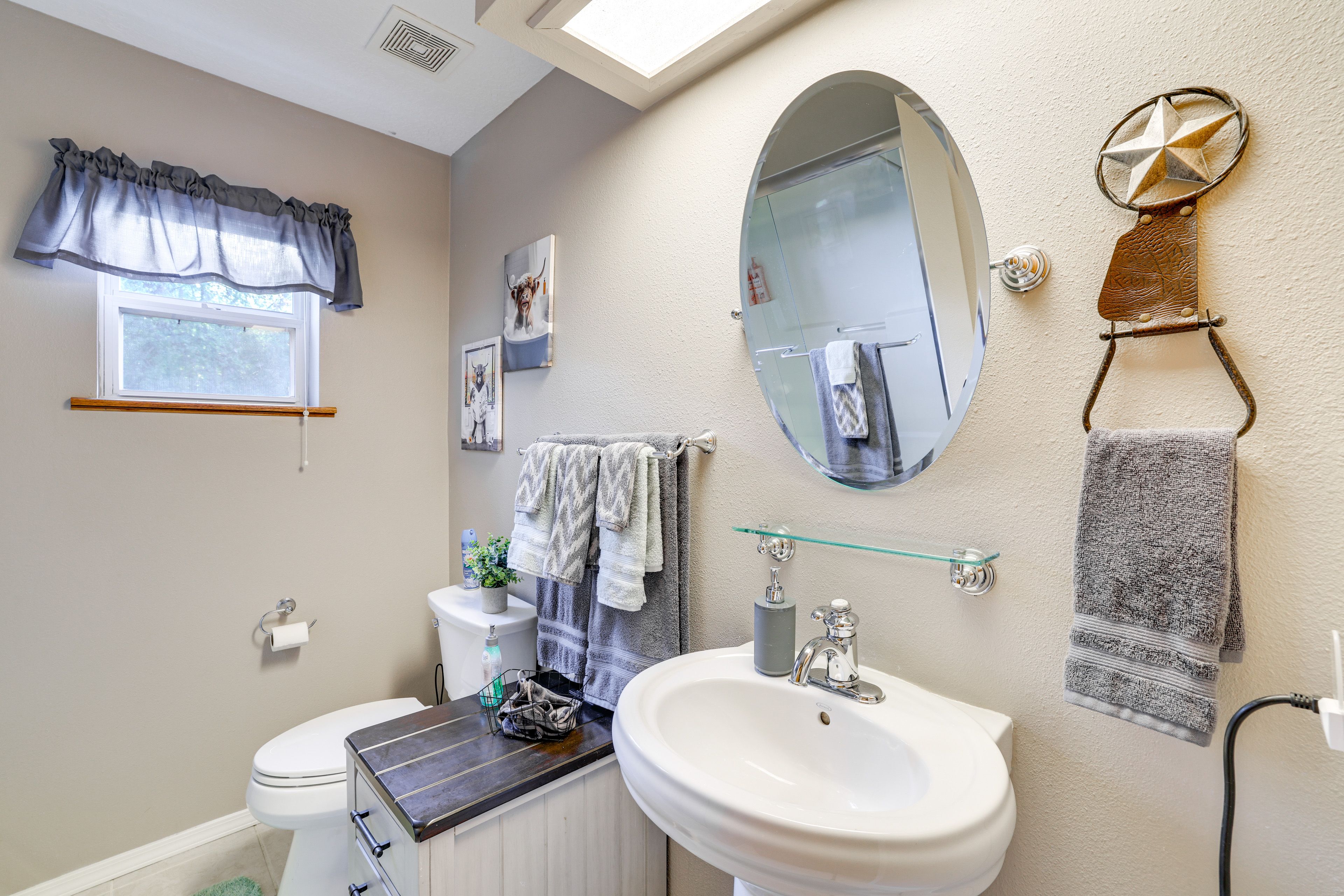 Bathroom | Towels Provided