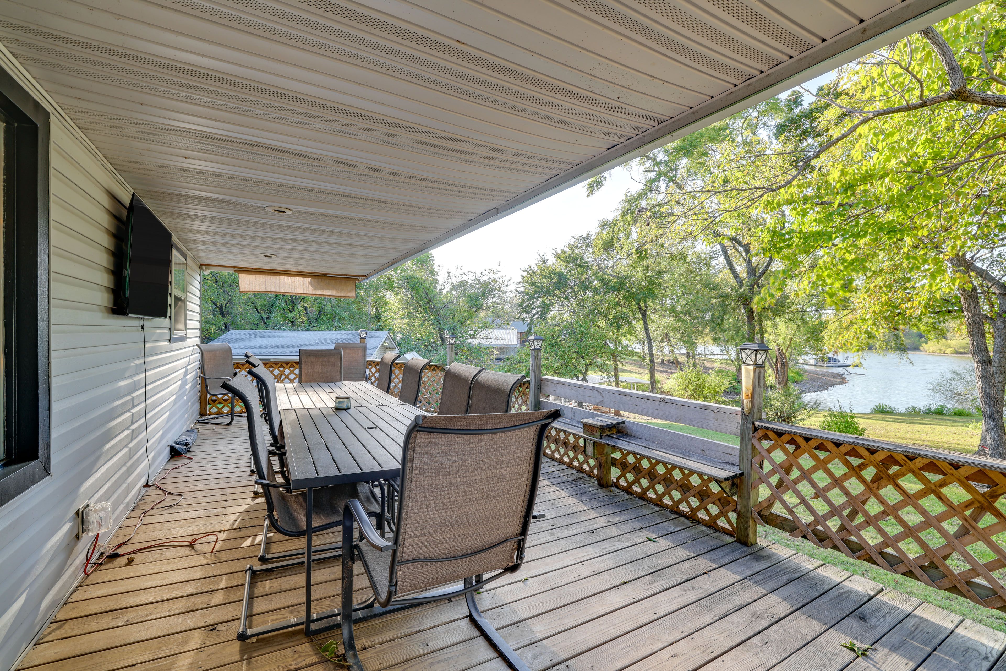 Grove Vacation Rental | 3BR | 2.5BA | Step-Free Access | 2,500 Sq Ft