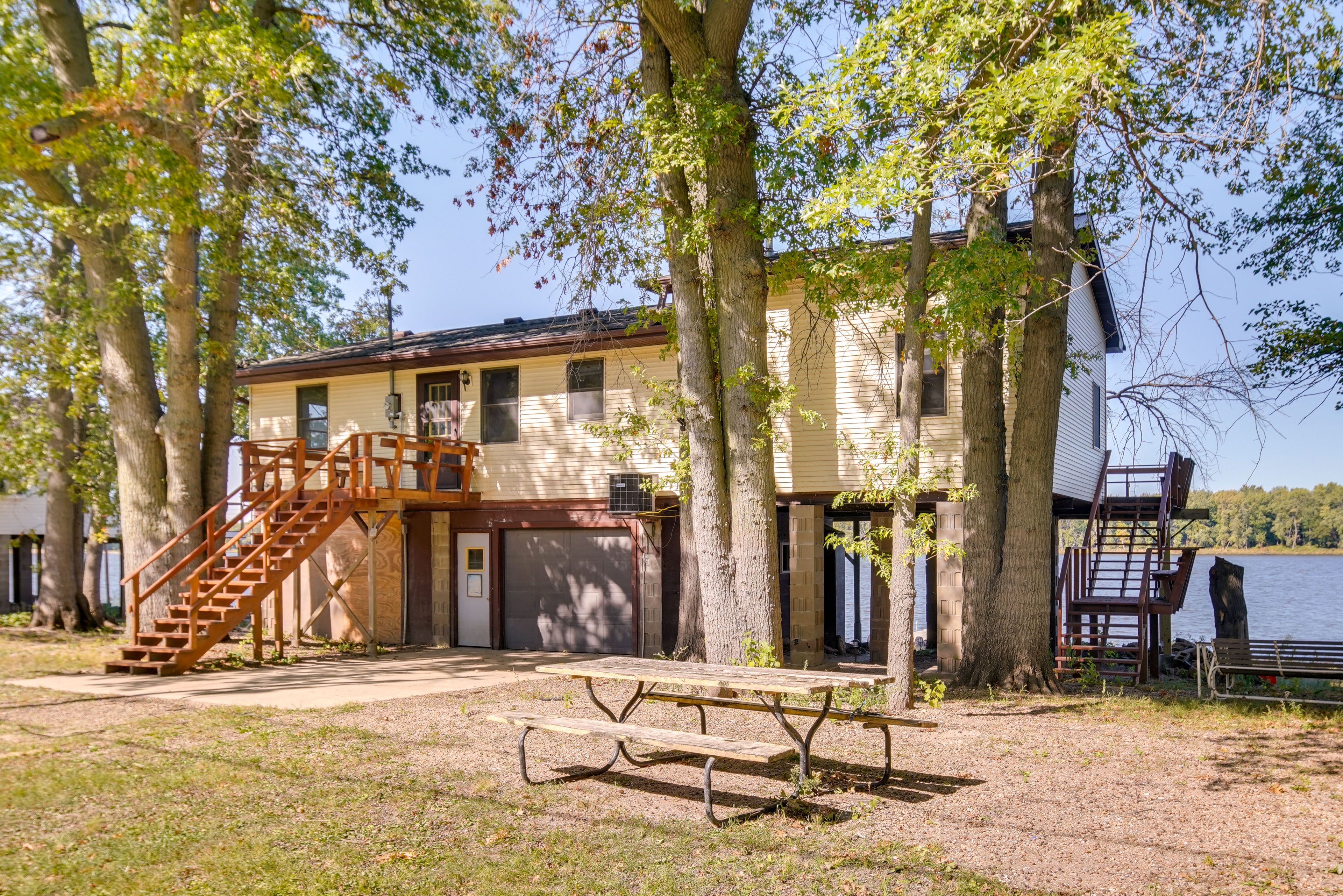 Cabin Exterior | Dining Area