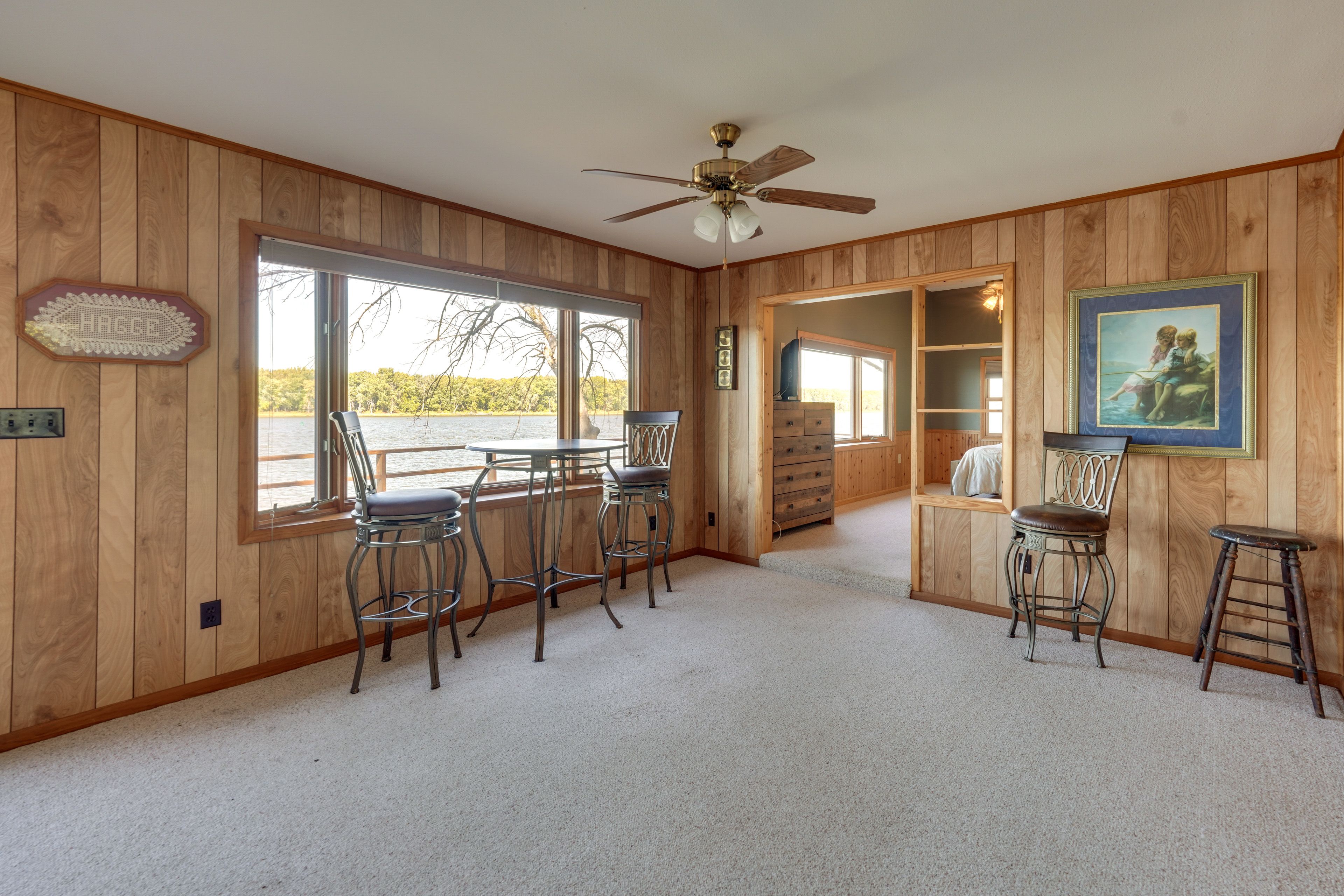 Dining Area | Dishware/Flatware