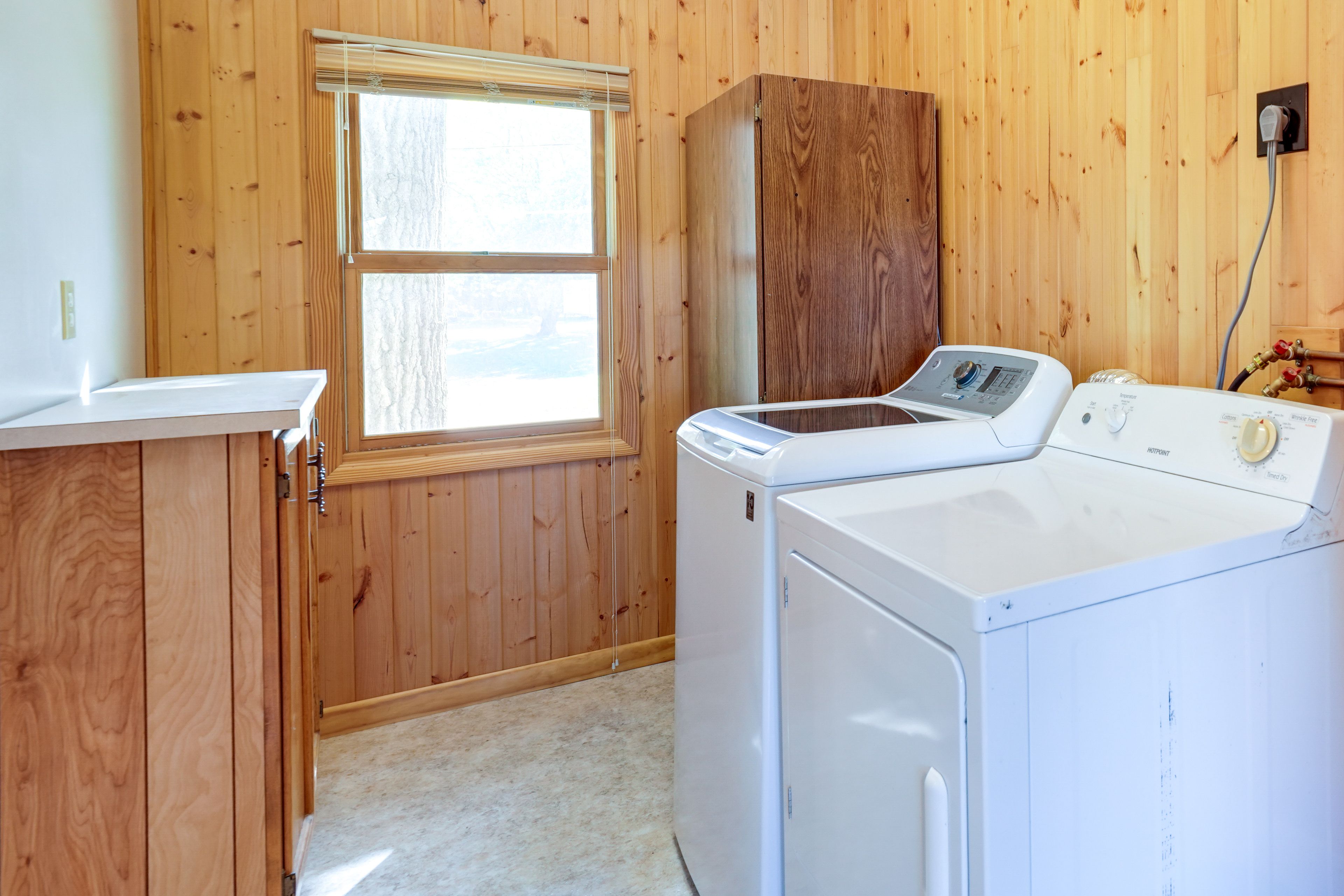Laundry | Detergent Provided