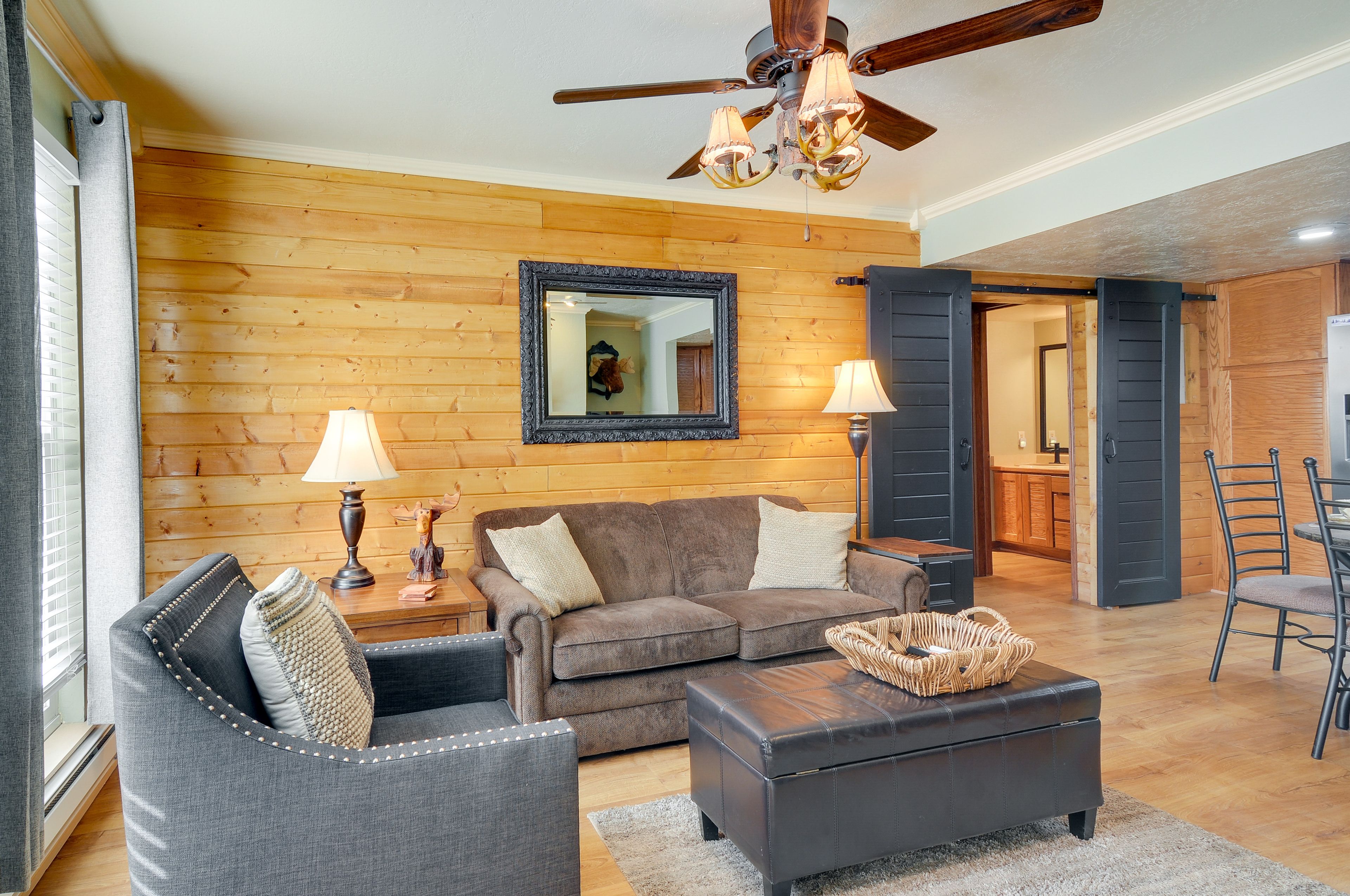 Living Room | Queen Sleeper Sofa