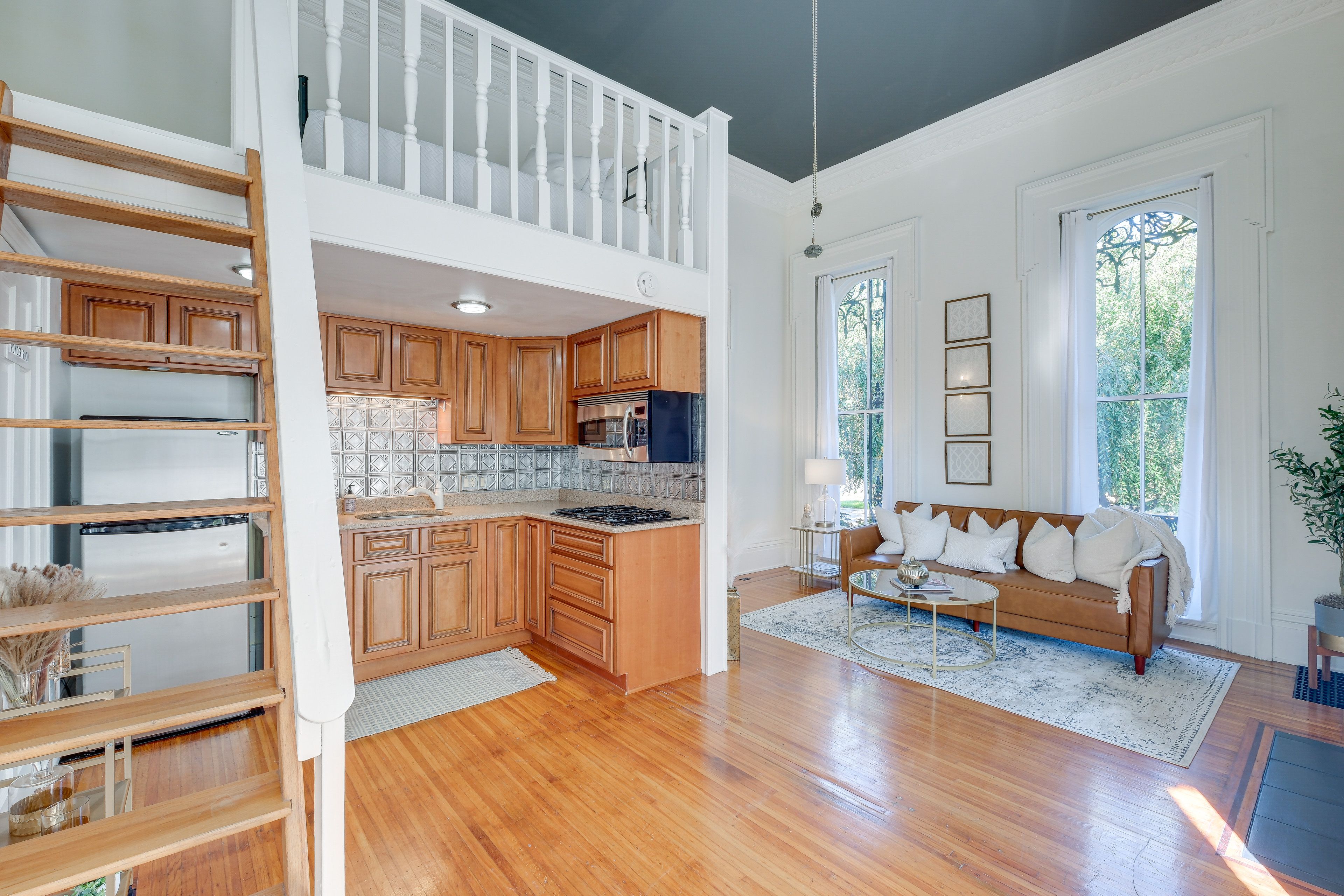 New Albany Vacation Rental | 1BR | 1BA | 600 Sq Ft | Stairs Required