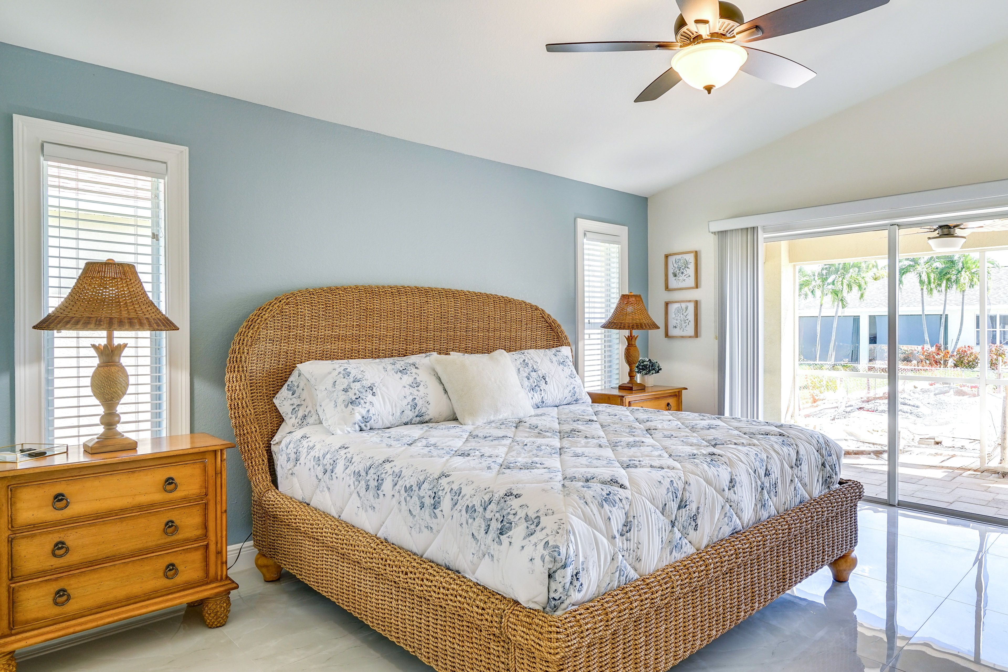 Bedroom 1 | King Bed