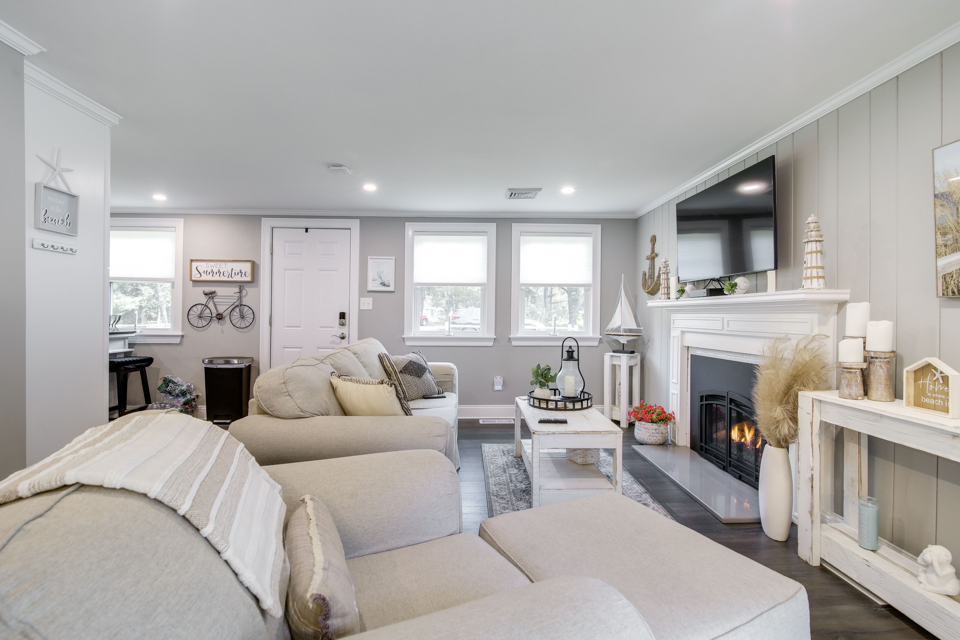 South Dennis Vacation Rental | 3BR | 1BA | 1,100 Sq Ft | 2 Steps to Enter