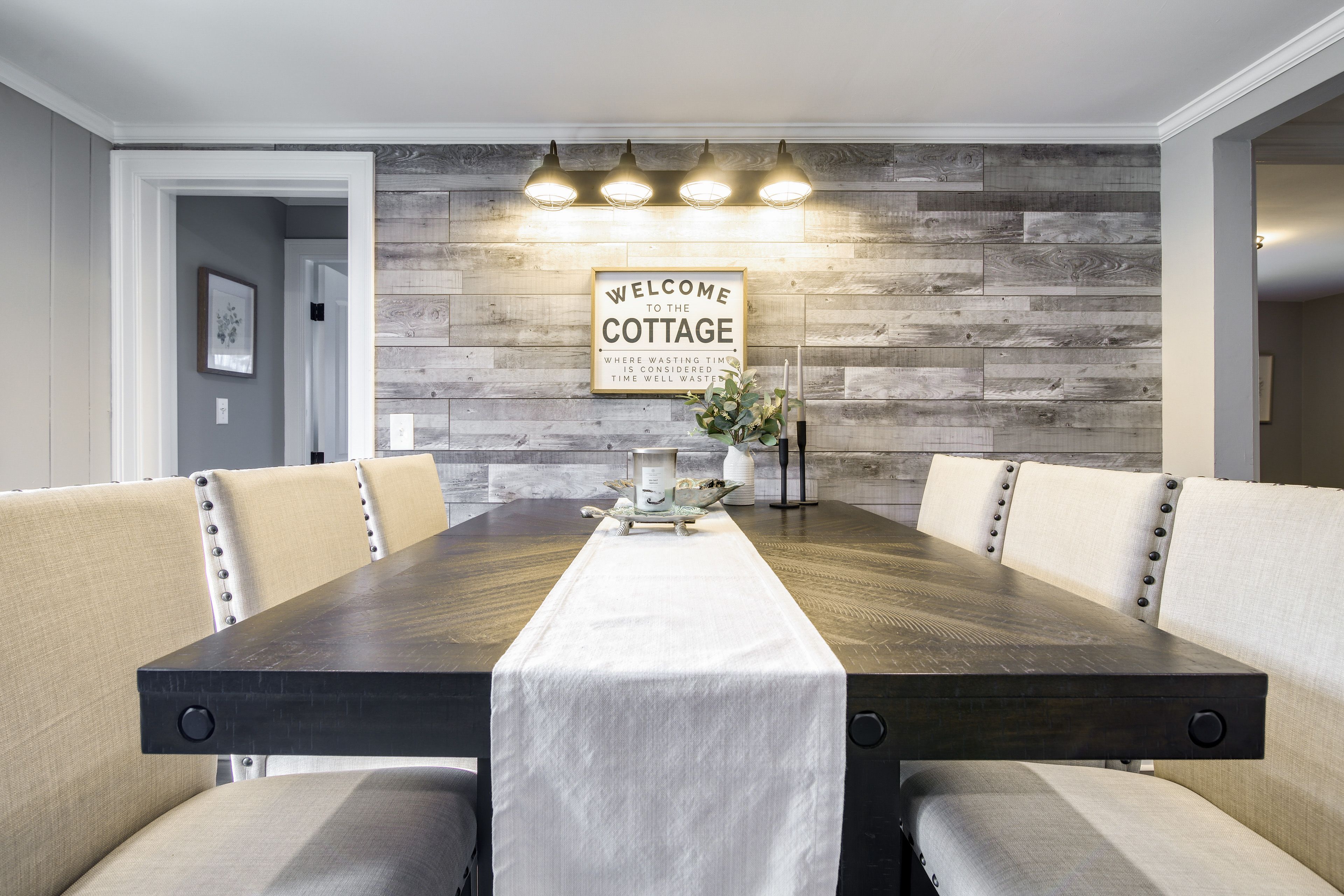 Dining Area | Dishware/Flatware Provided