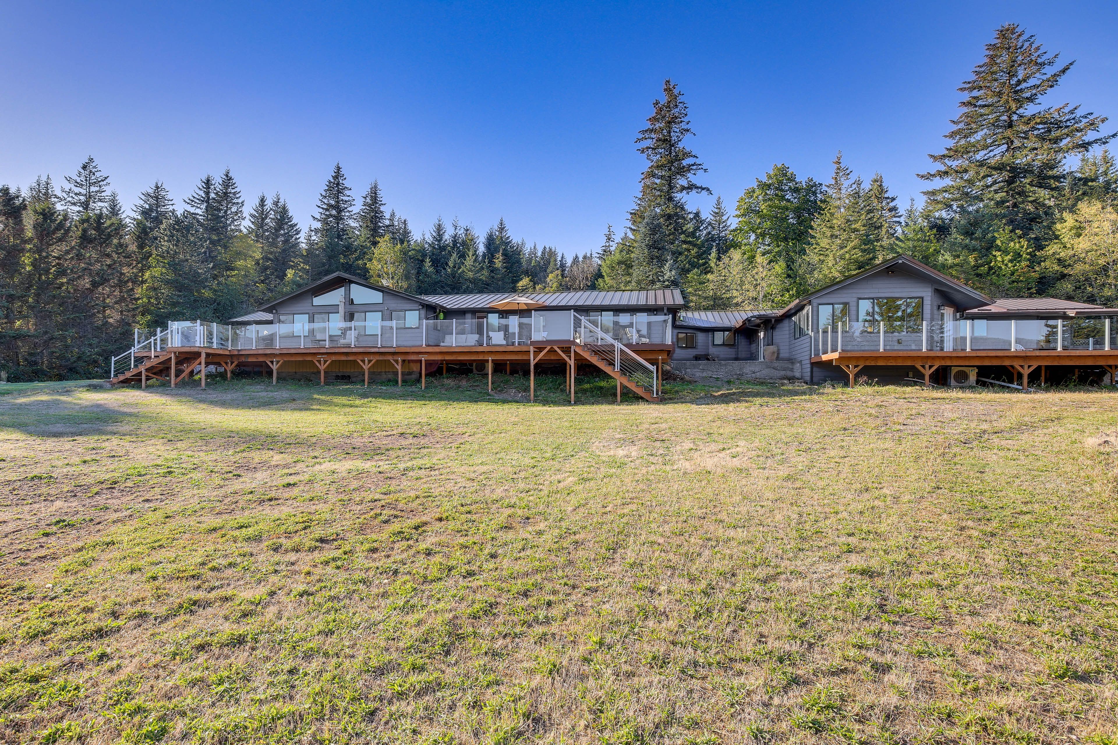 House Exterior | Private Yard