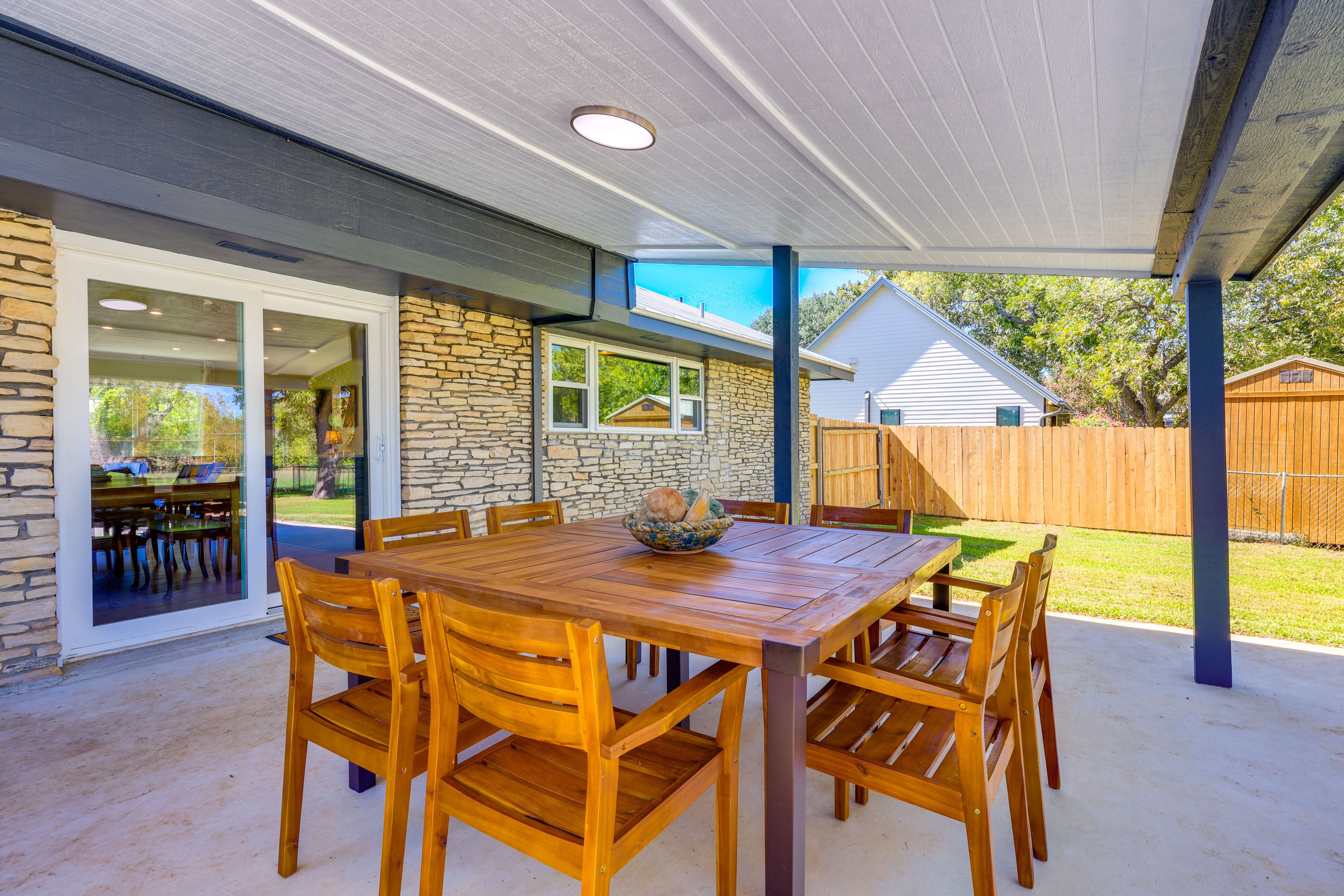 Patio | Outdoor Dining Area