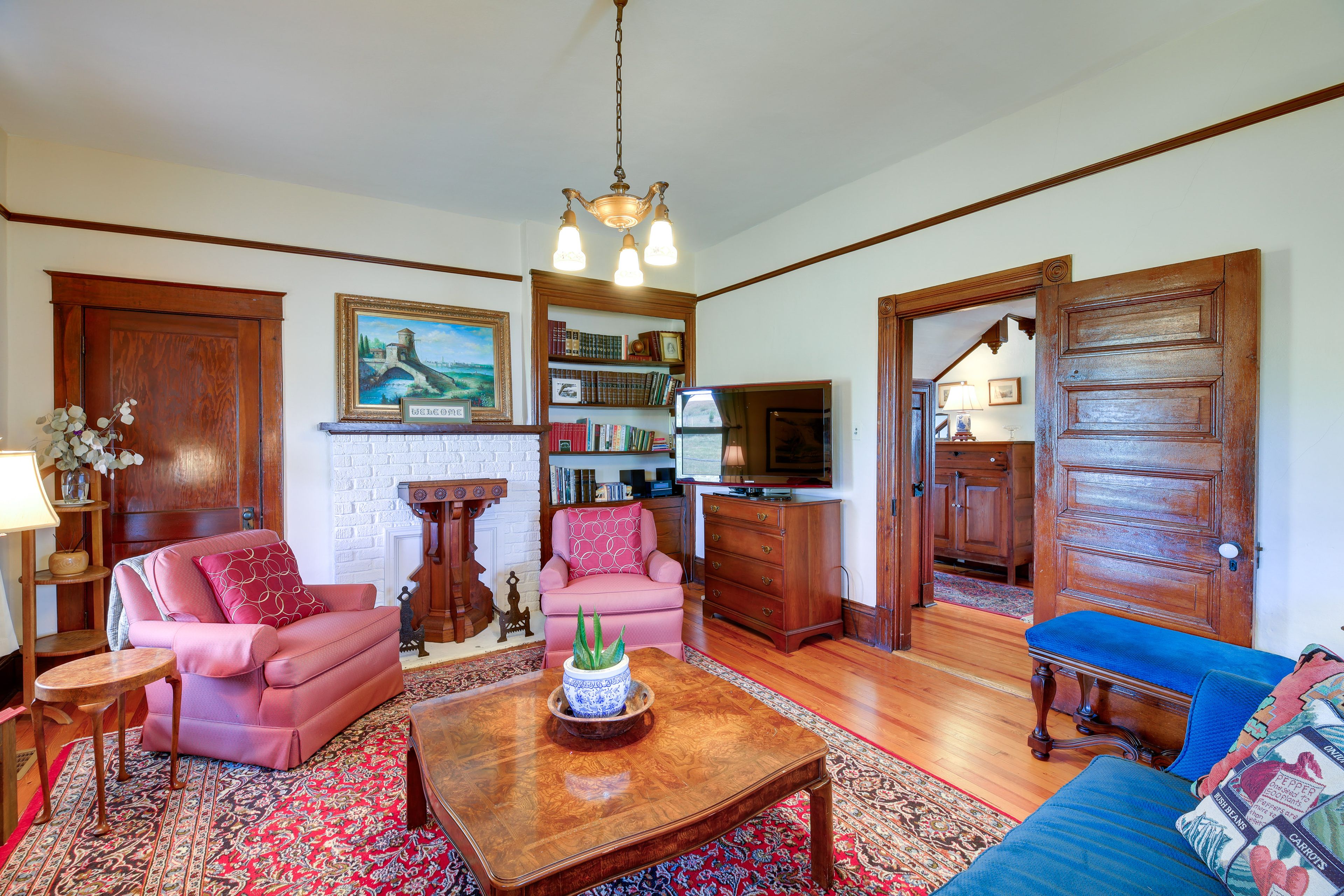 Interior | Central Heating & A/C | Free WiFi