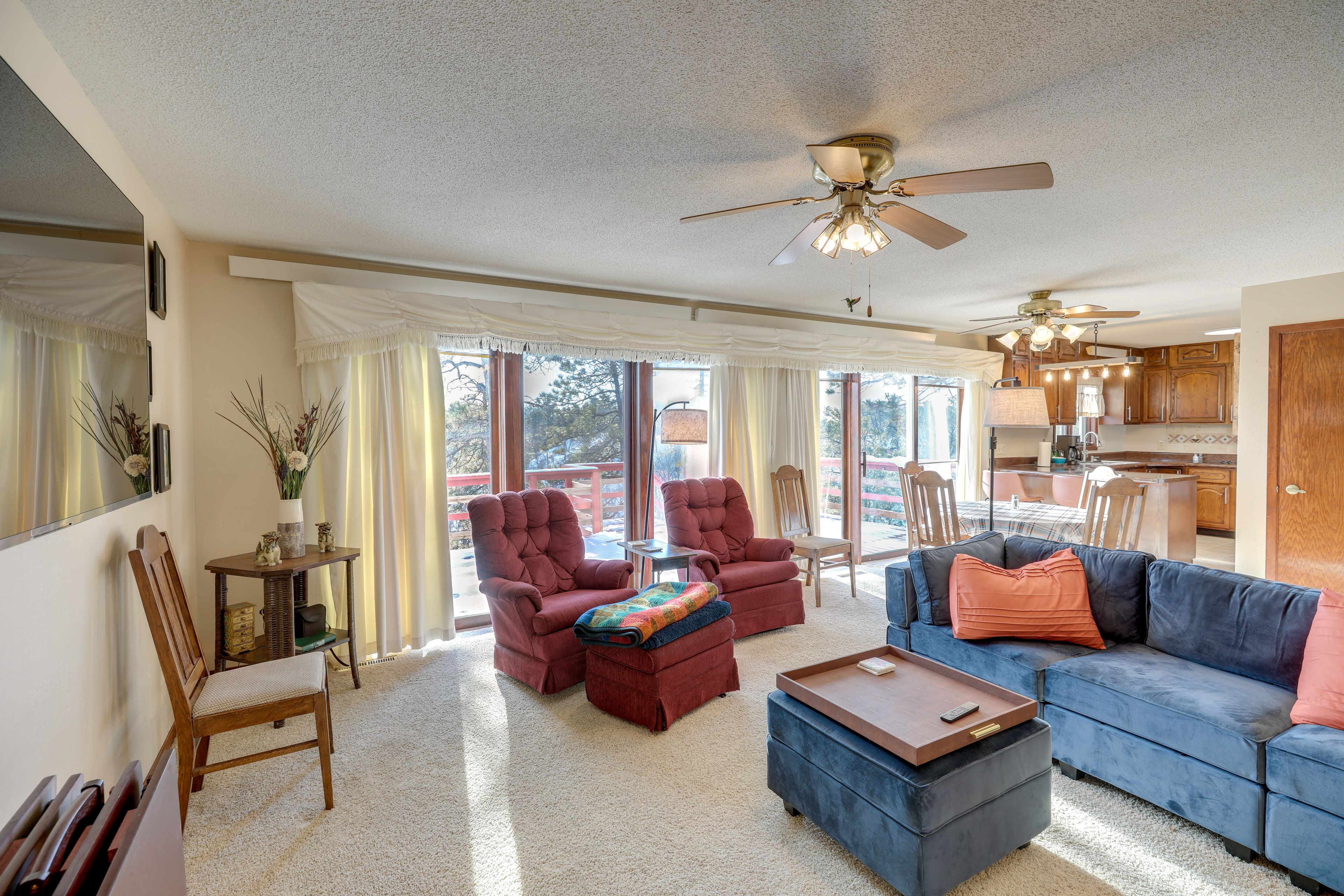 Living Room | Central Heating & A/C | 1st Floor