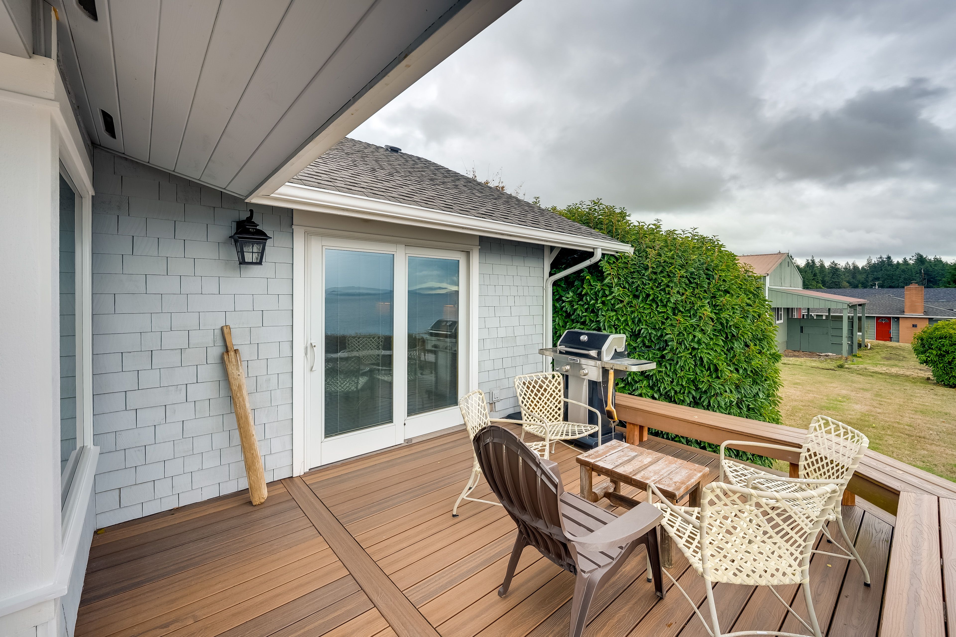 Deck | Gas Grill