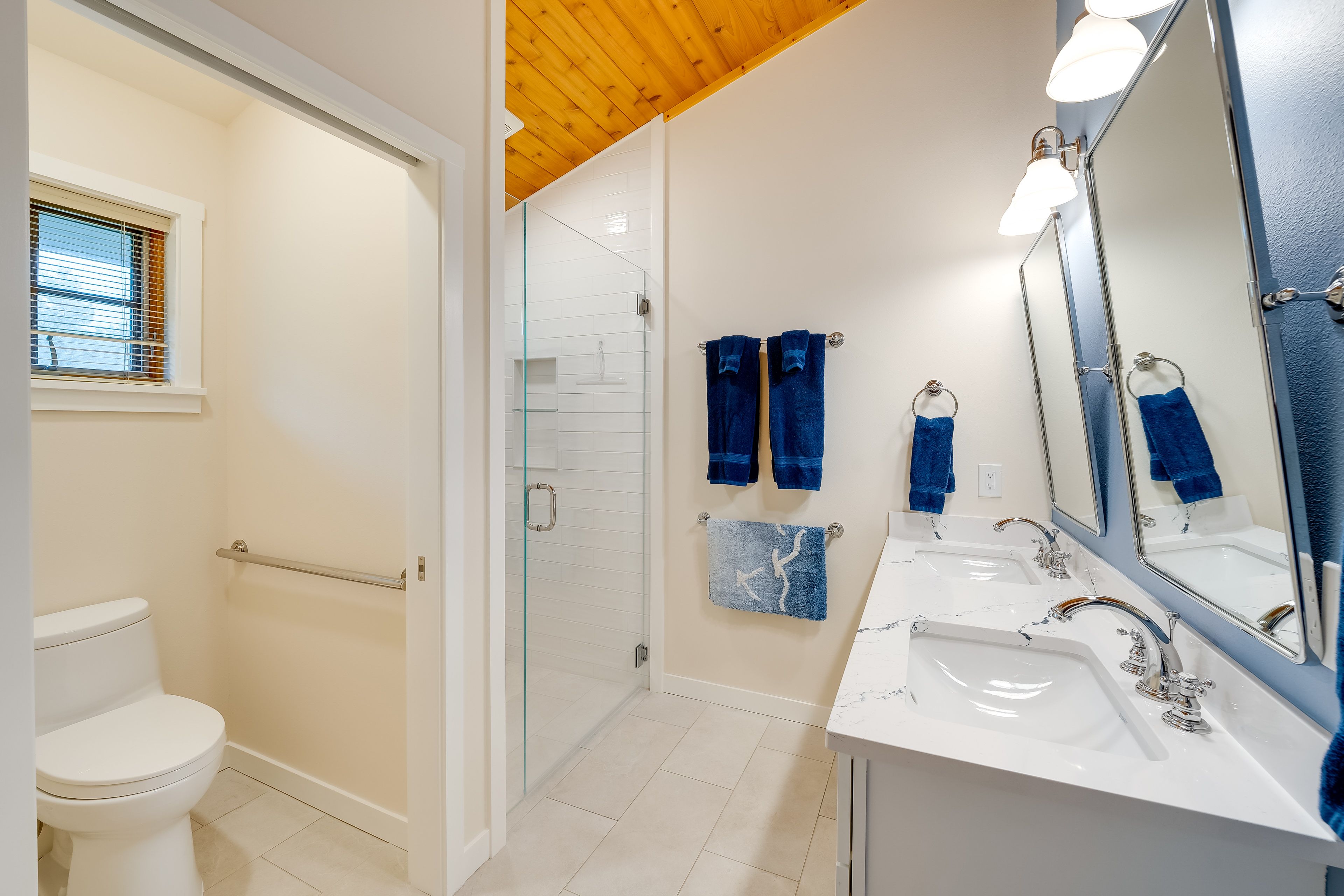 En-Suite Bathroom | Complimentary Toiletries | Walk-In Shower