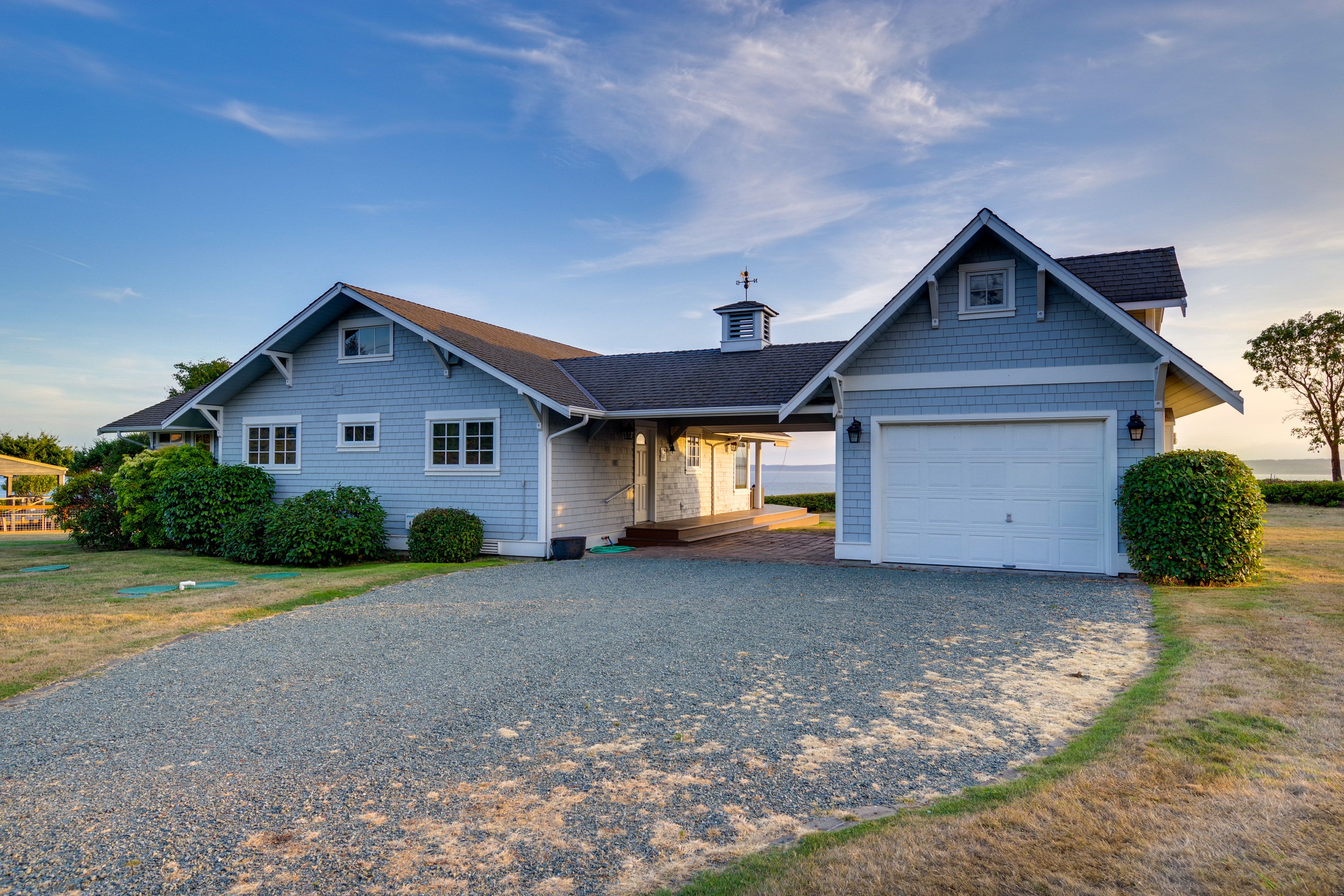 Parking | Driveway (3 Vehicles)