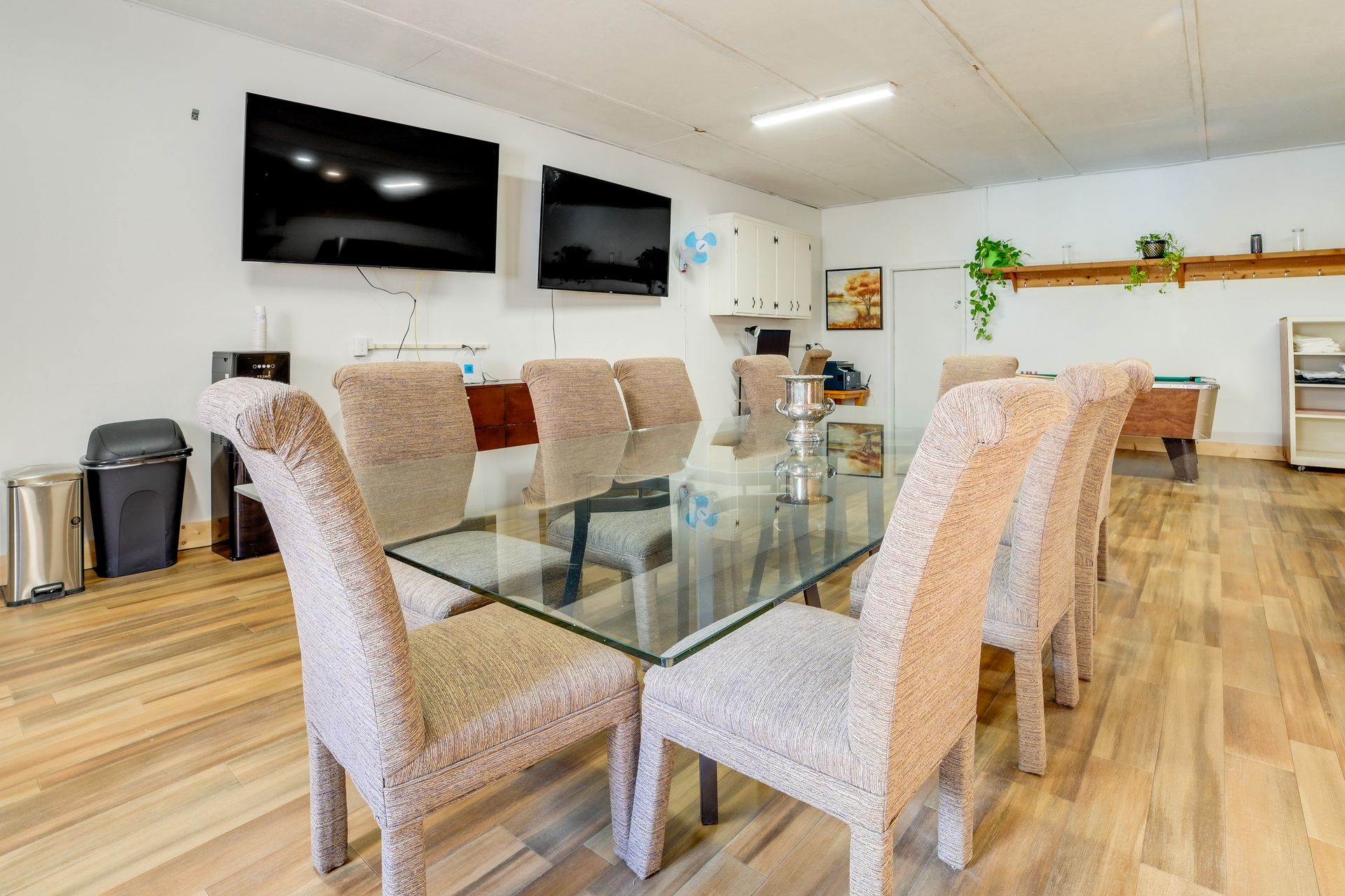 Dining area — dishware and flatware provided