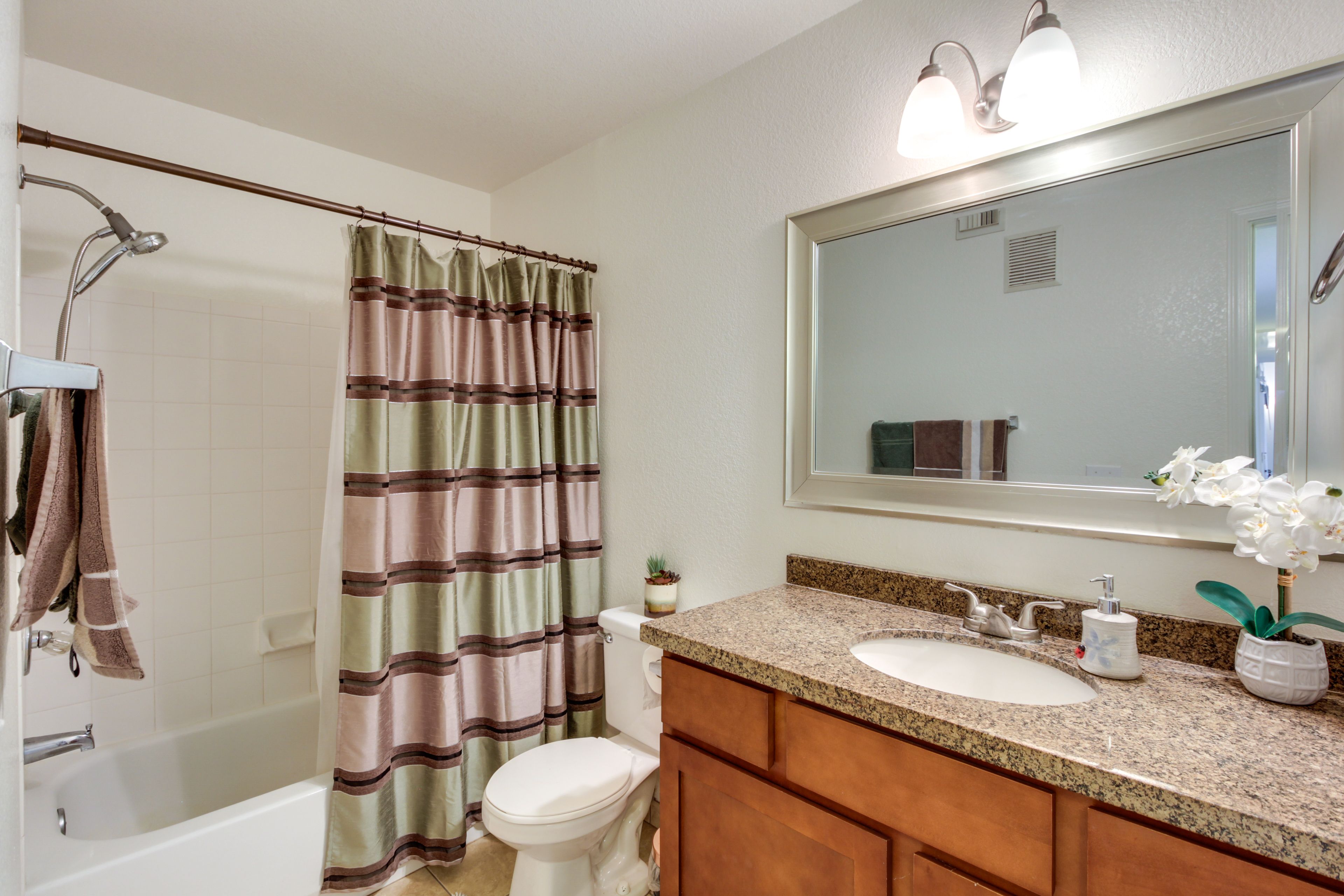 Full Bathroom