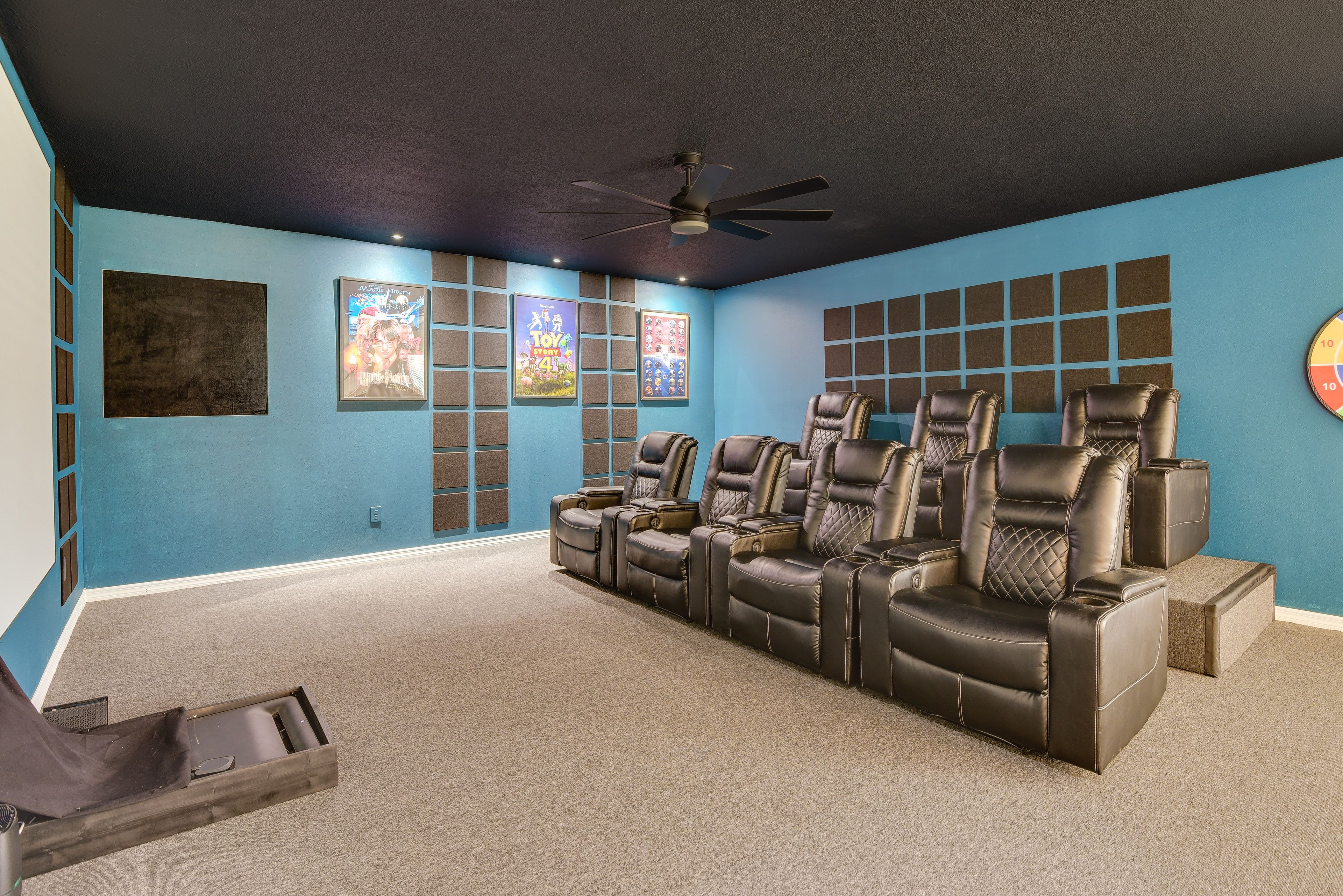 Home Theater | Central A/C + Heating | Free WiFi | Projector