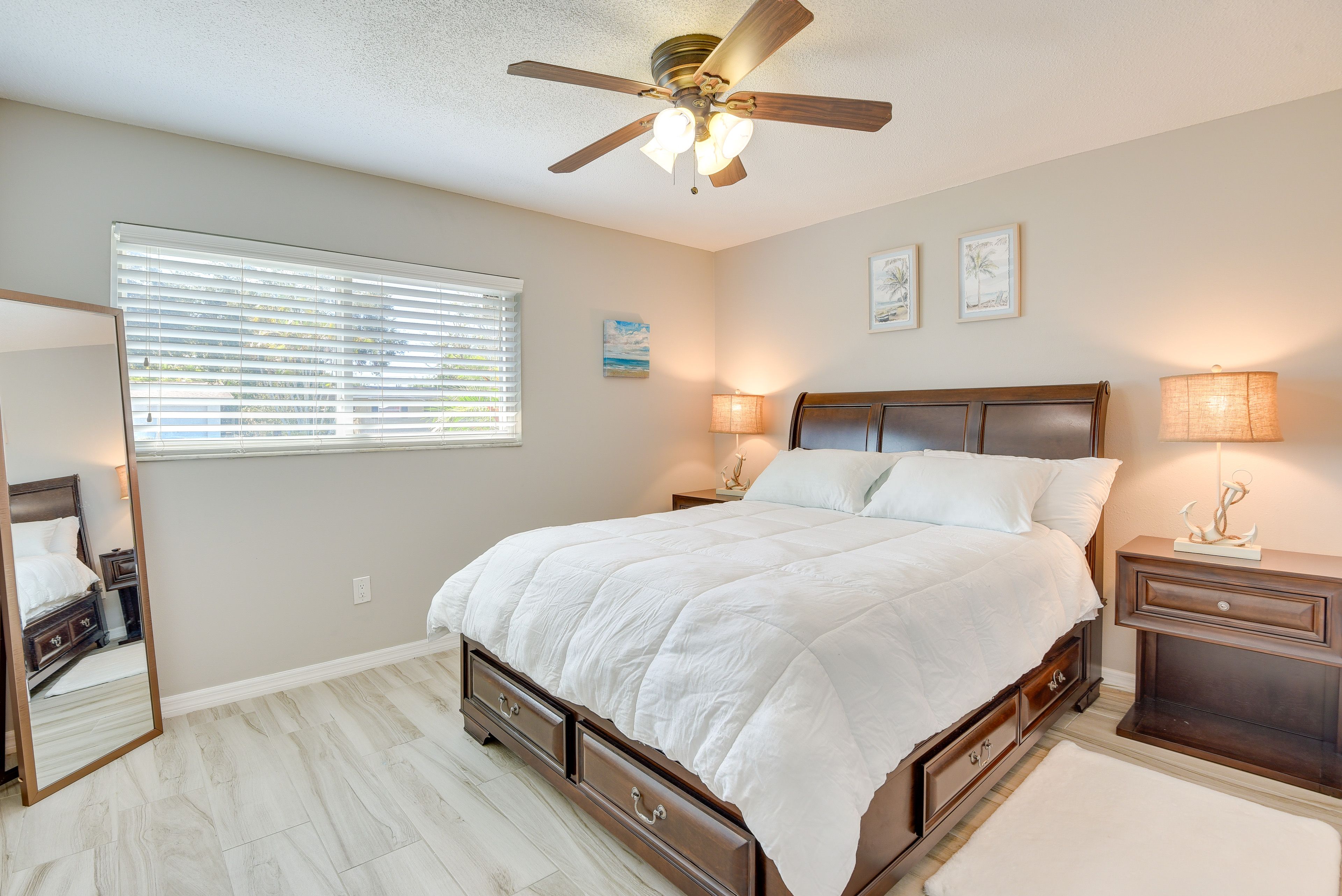 Bedroom 2 | Queen Bed