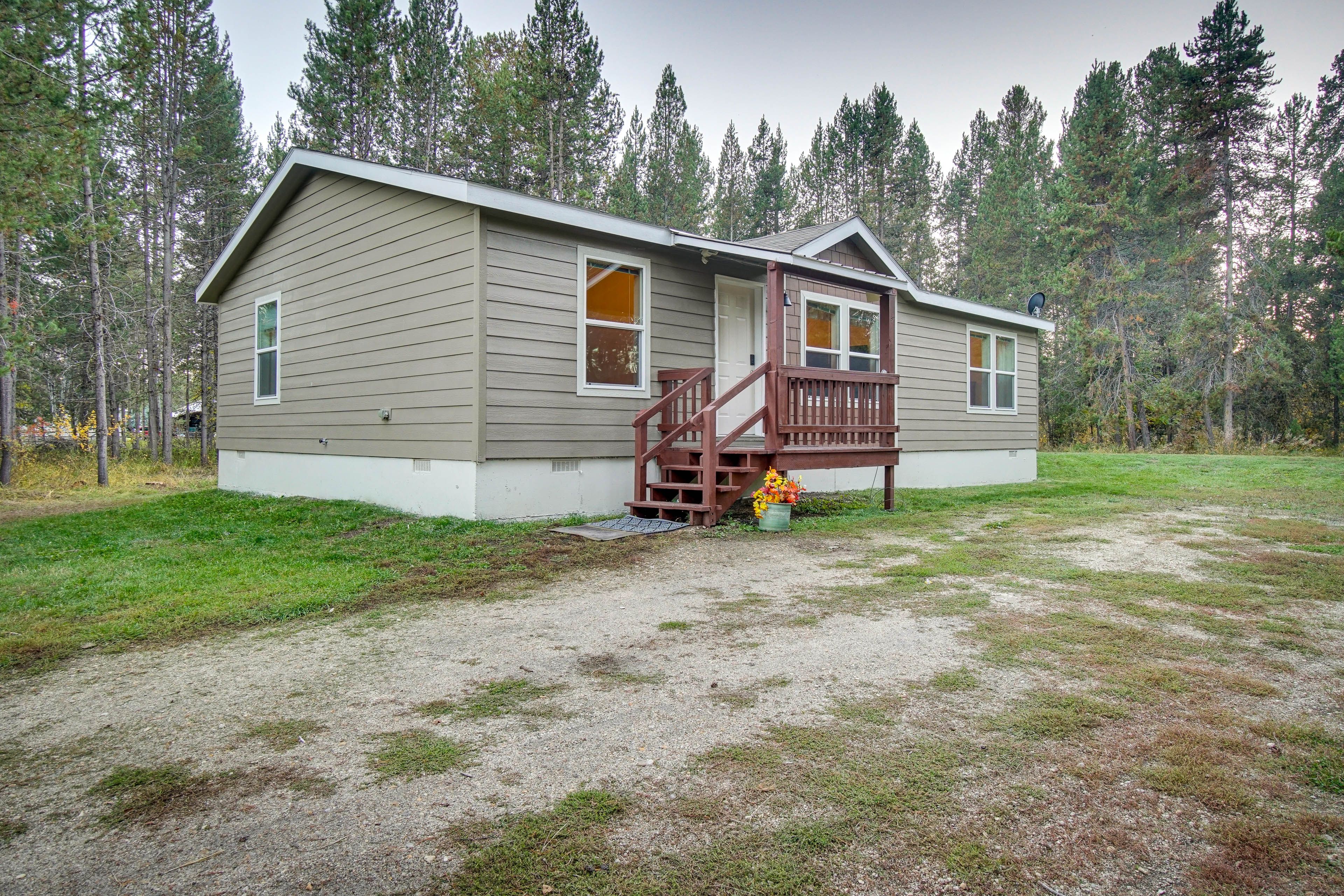 Parking | Driveway (3 Vehicles) | RV/Boat/Trailer Parking On-Site