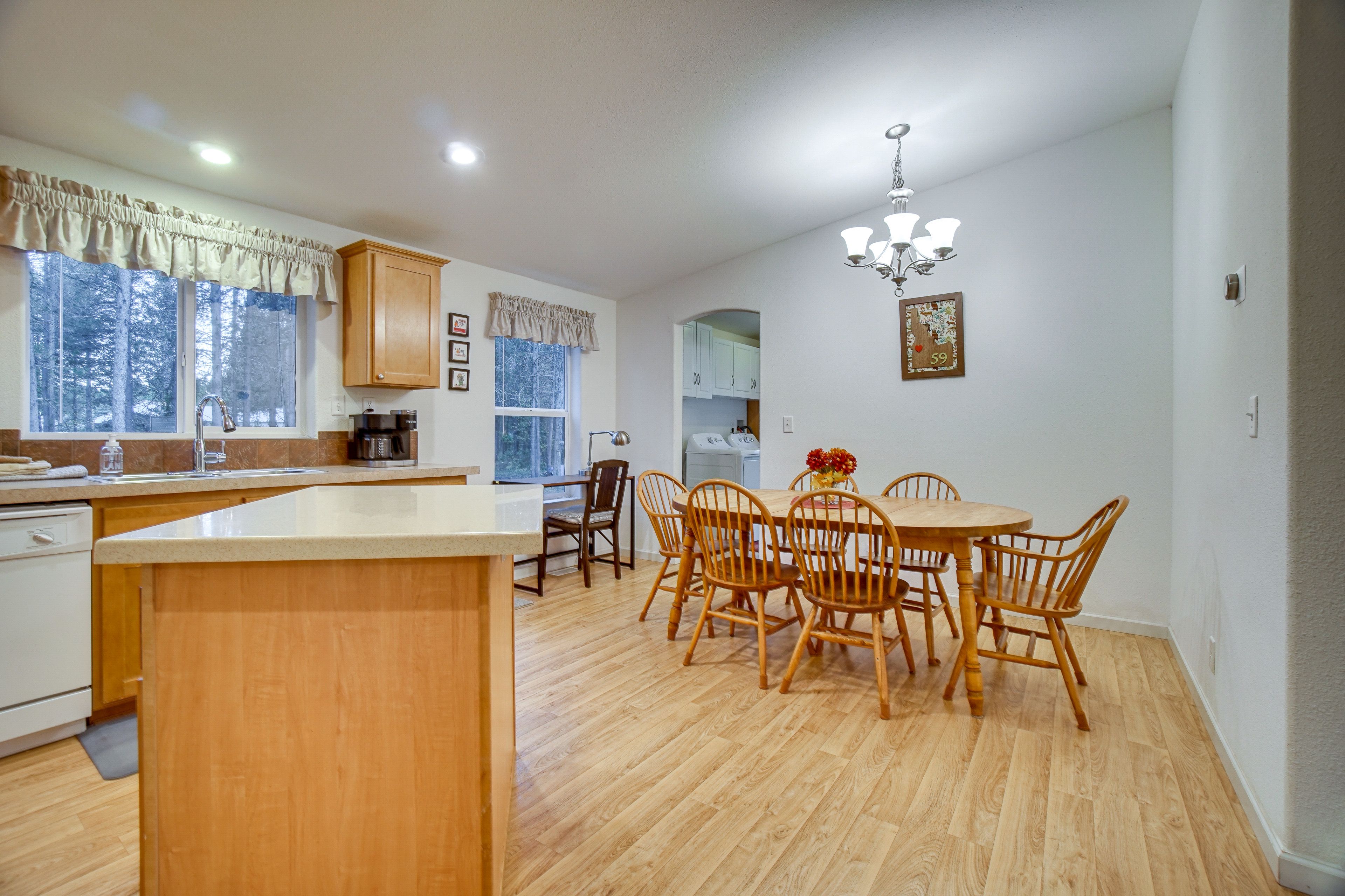 Dining Area | Dishware/Flatware