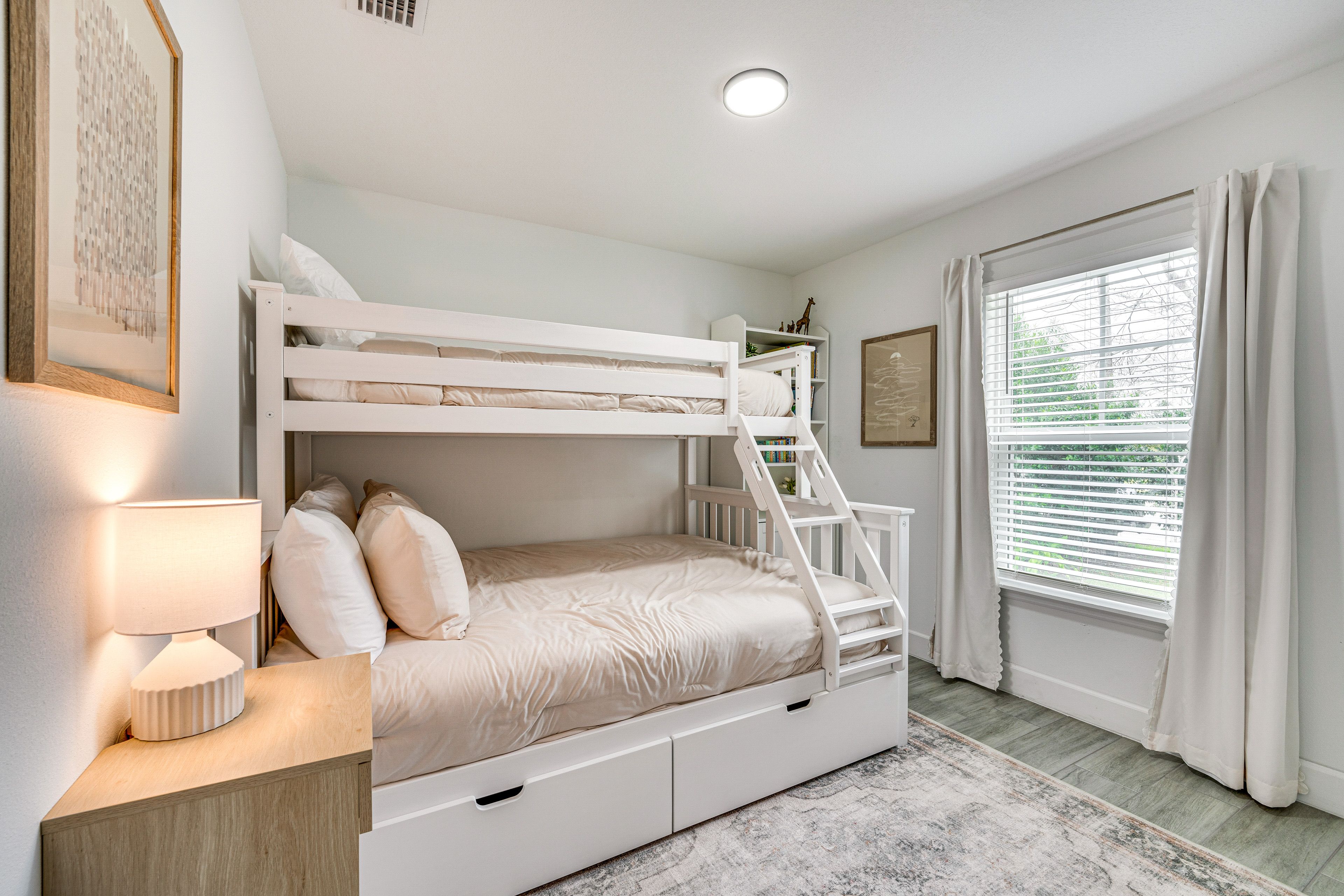 Bedroom 2 | Twin XL/Queen Bunk Bed
