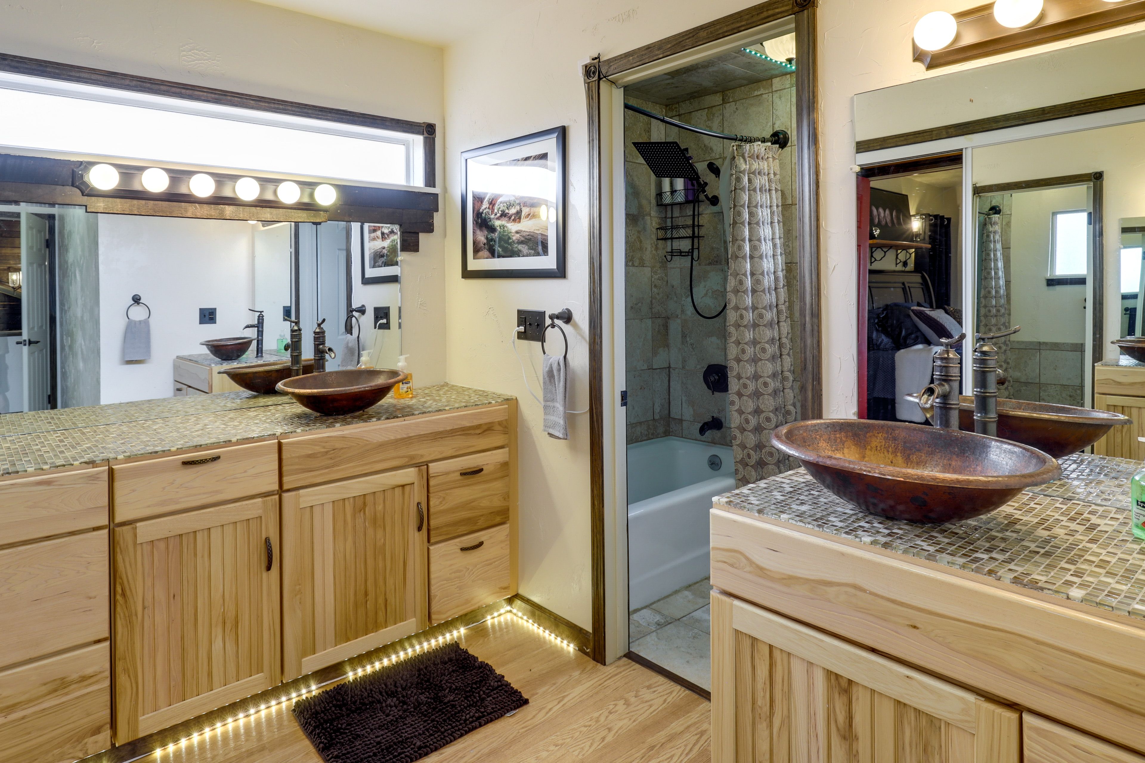 En-Suite Bathroom | Complimentary Toiletries | Towels Provided