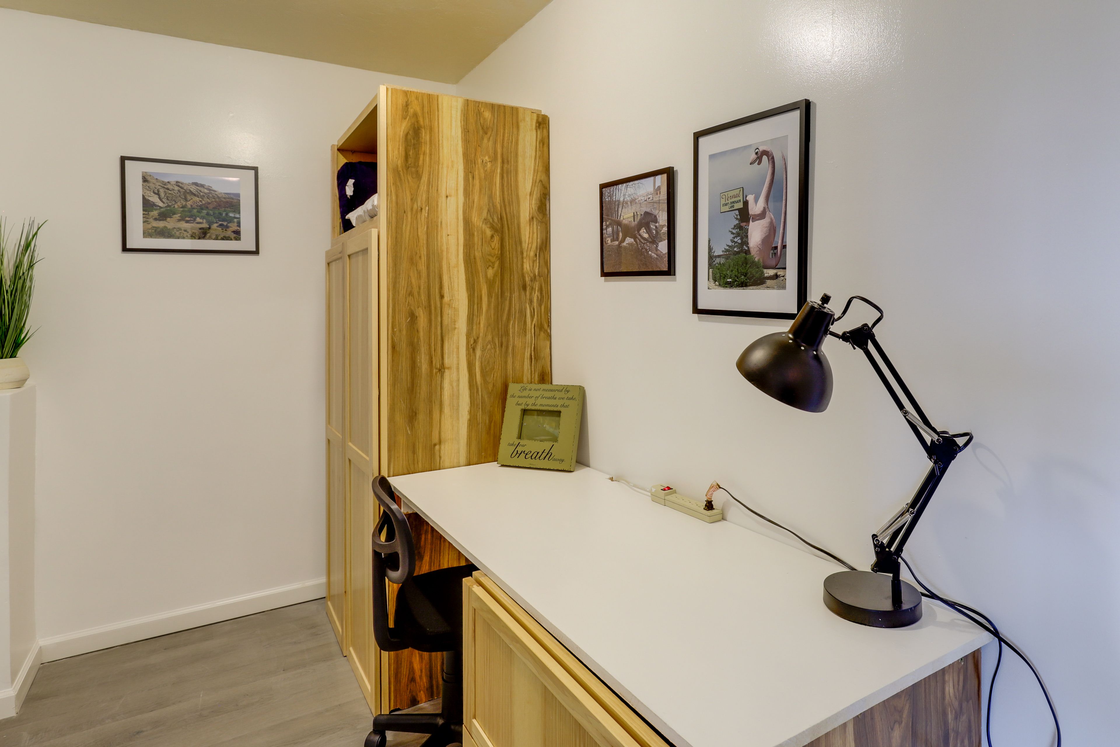 Office | Laptop-Friendly Desk