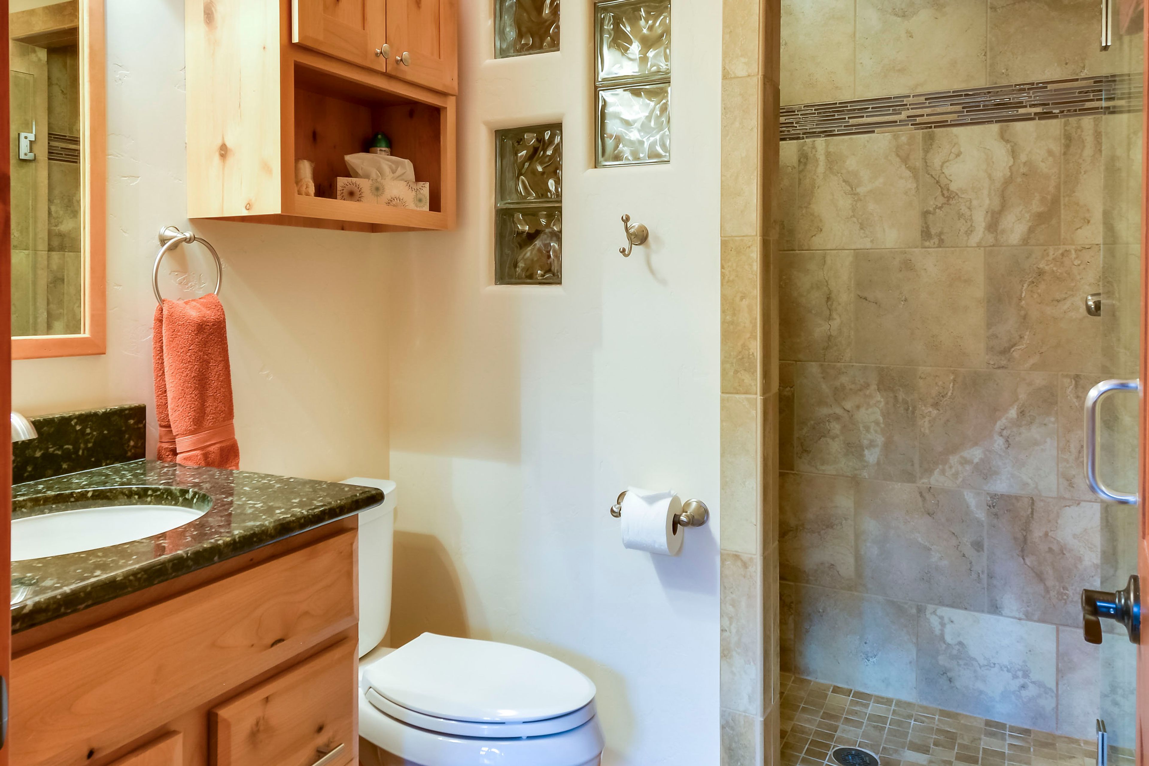 En-Suite Bathroom | 1st Floor | Towels Provided