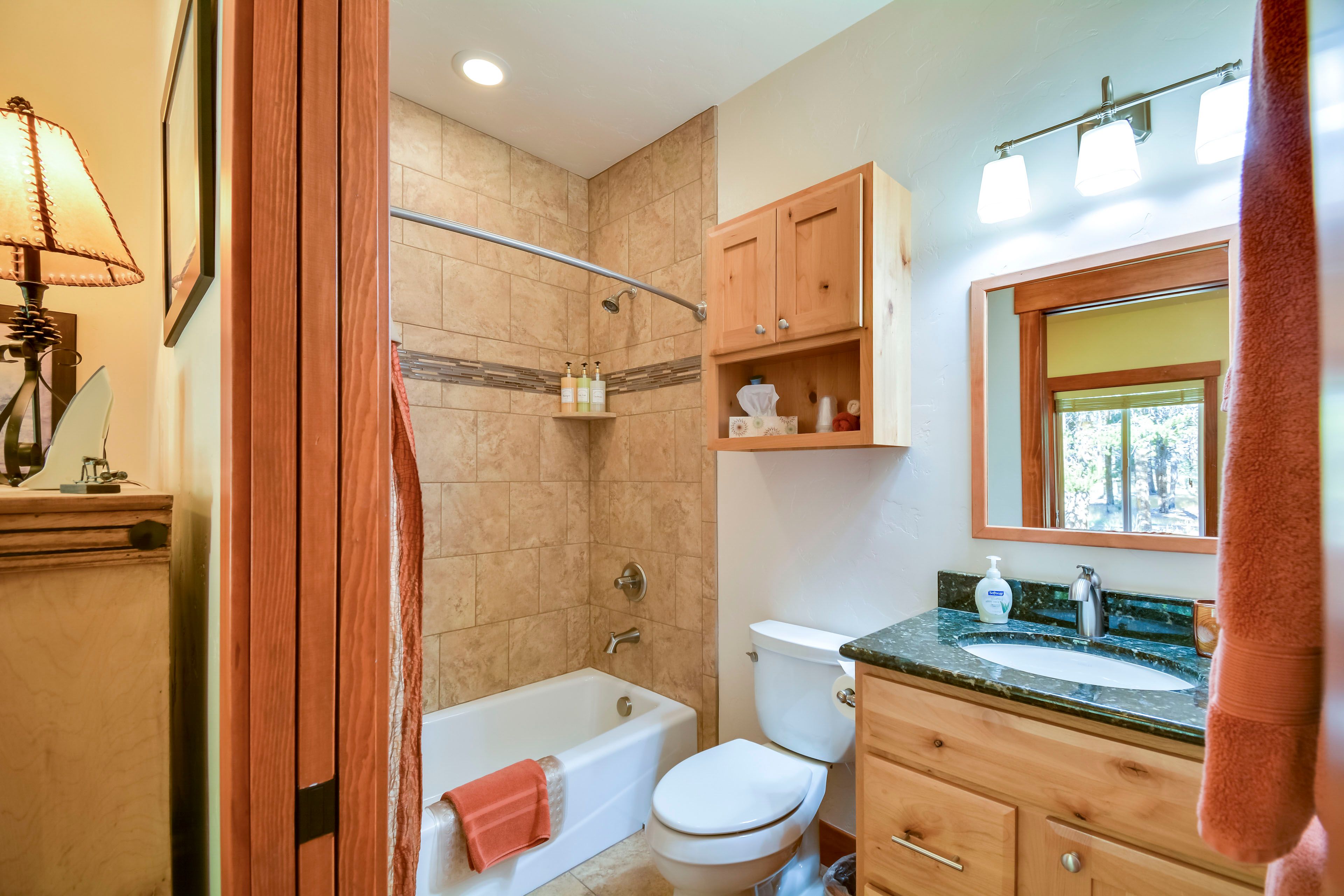 En-Suite Bathroom | 1st Floor | Complimentary Toiletries