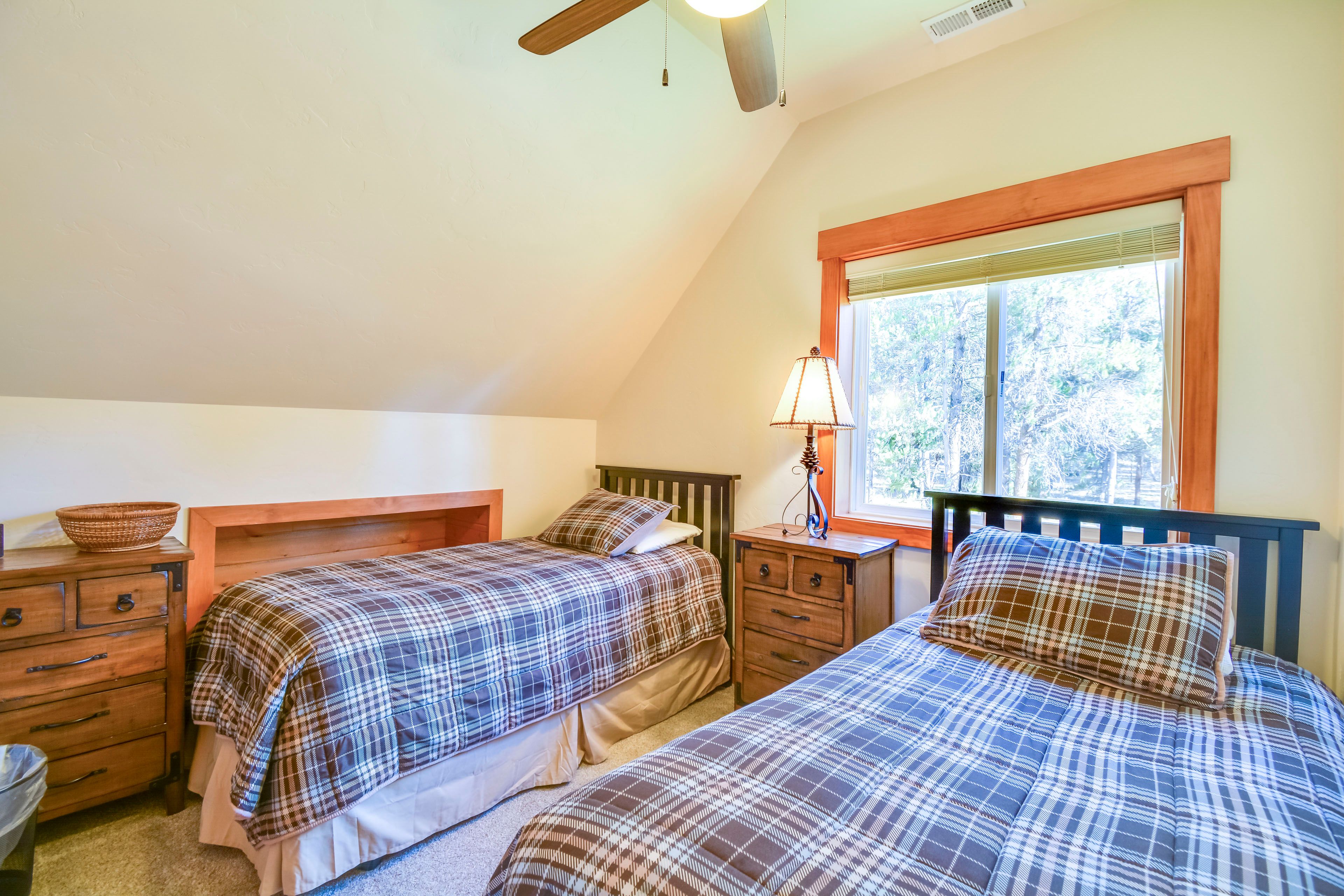 Bedroom 4 | 2nd Floor | 2 Twin Beds