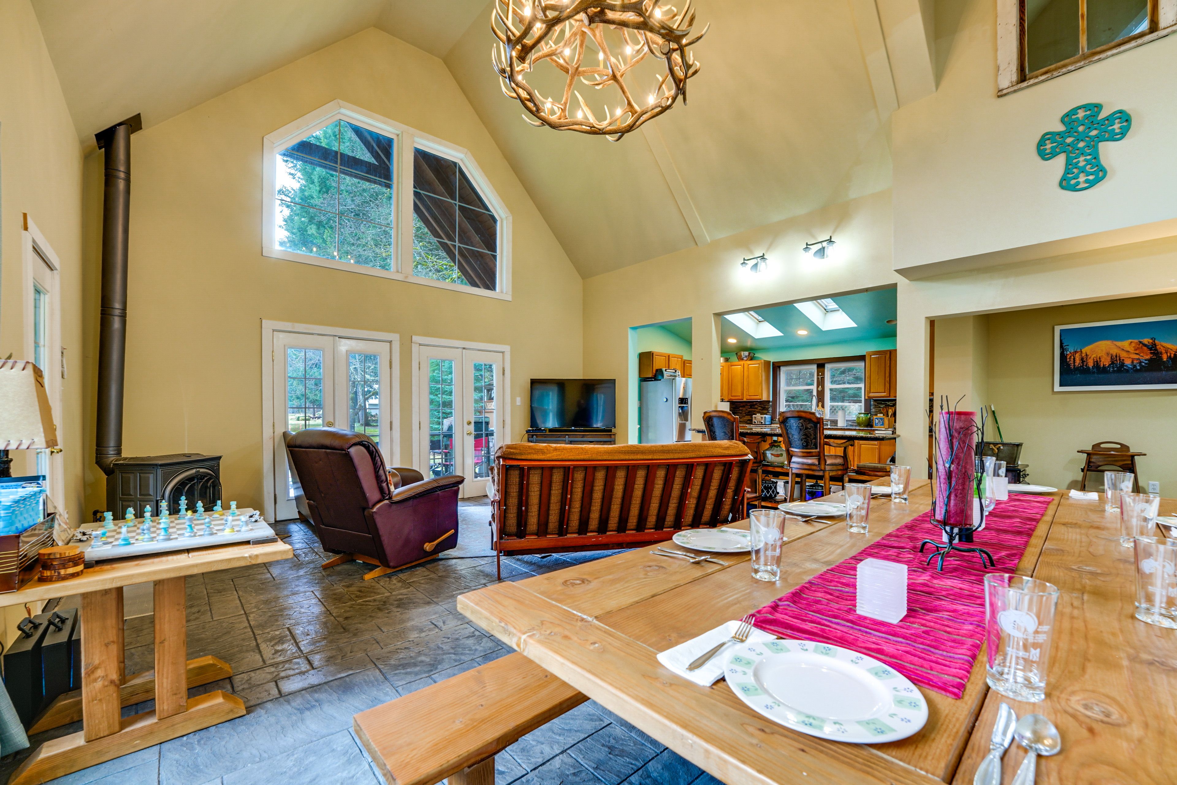 Dining Area | 1st Floor