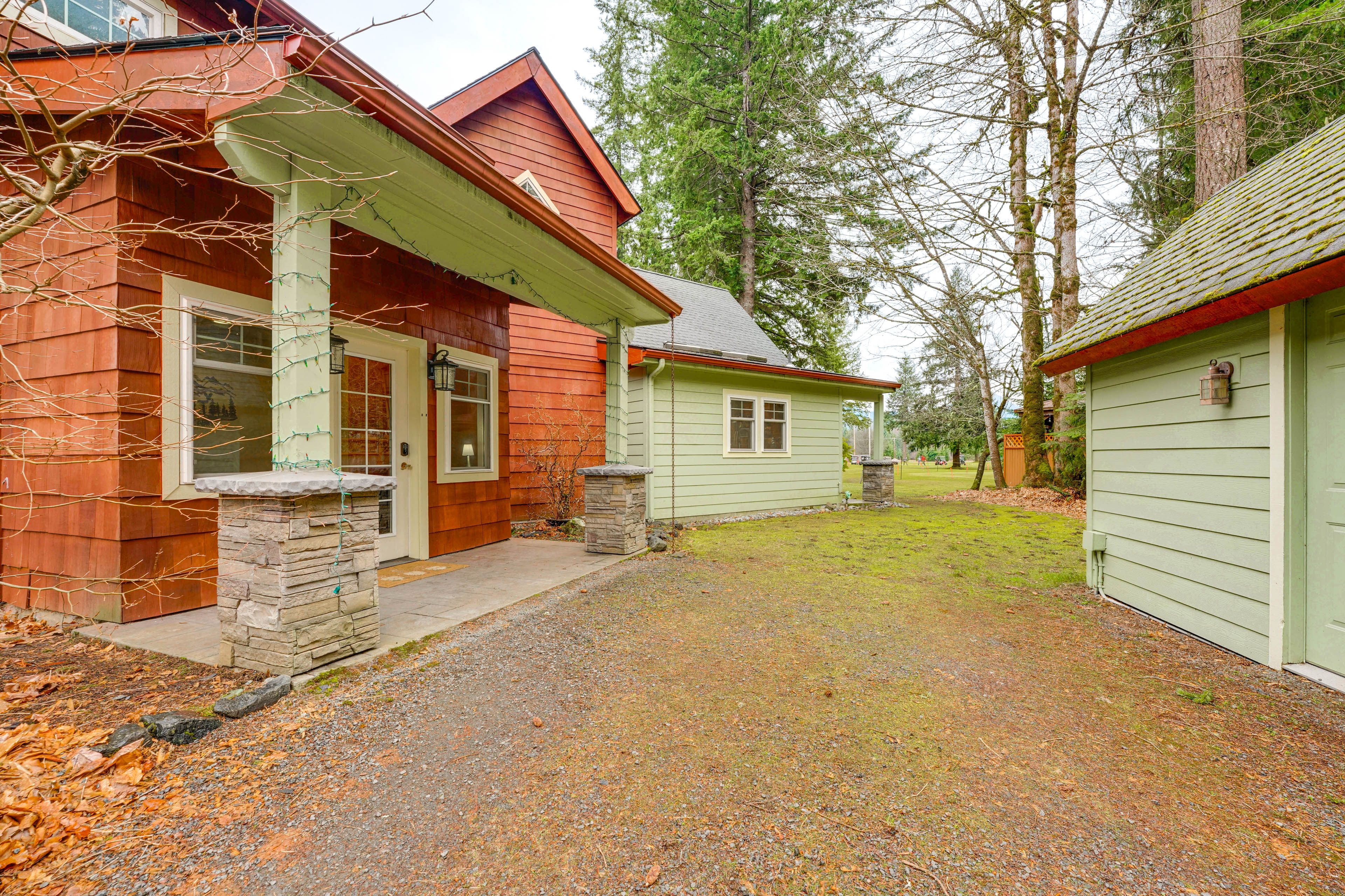 Circular Driveway | 4 Vehicles