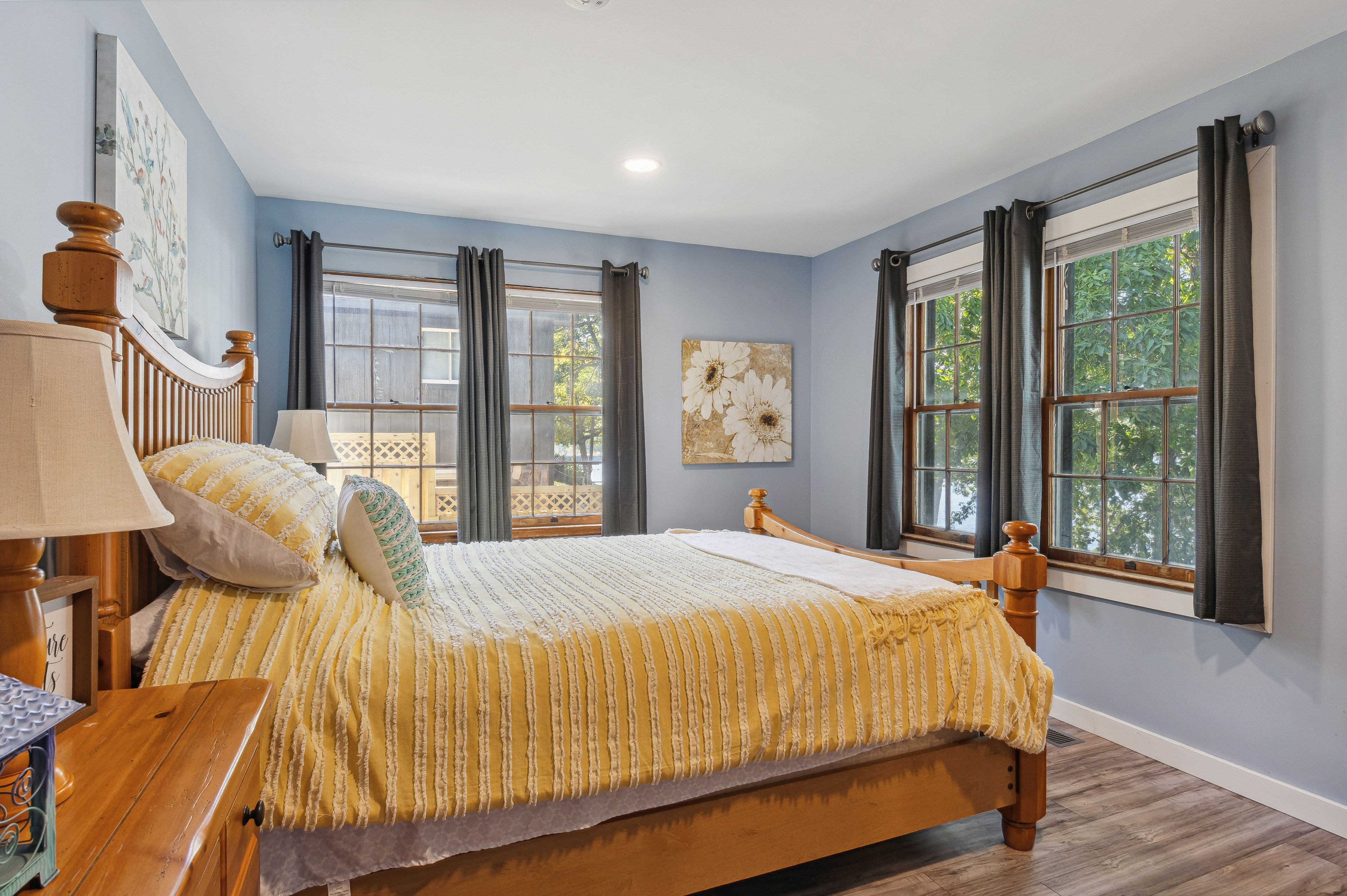 Bedroom 2 | Queen Bed