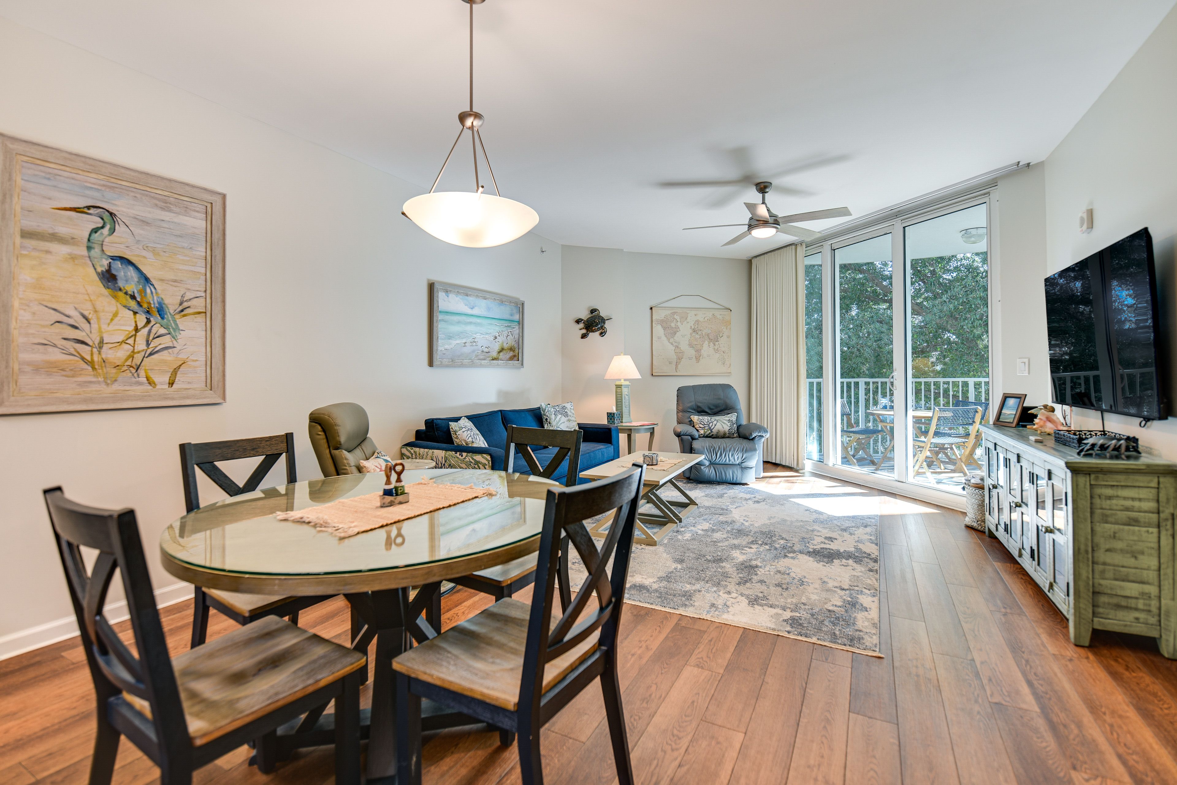 Dining Table | Dishware & Flatware