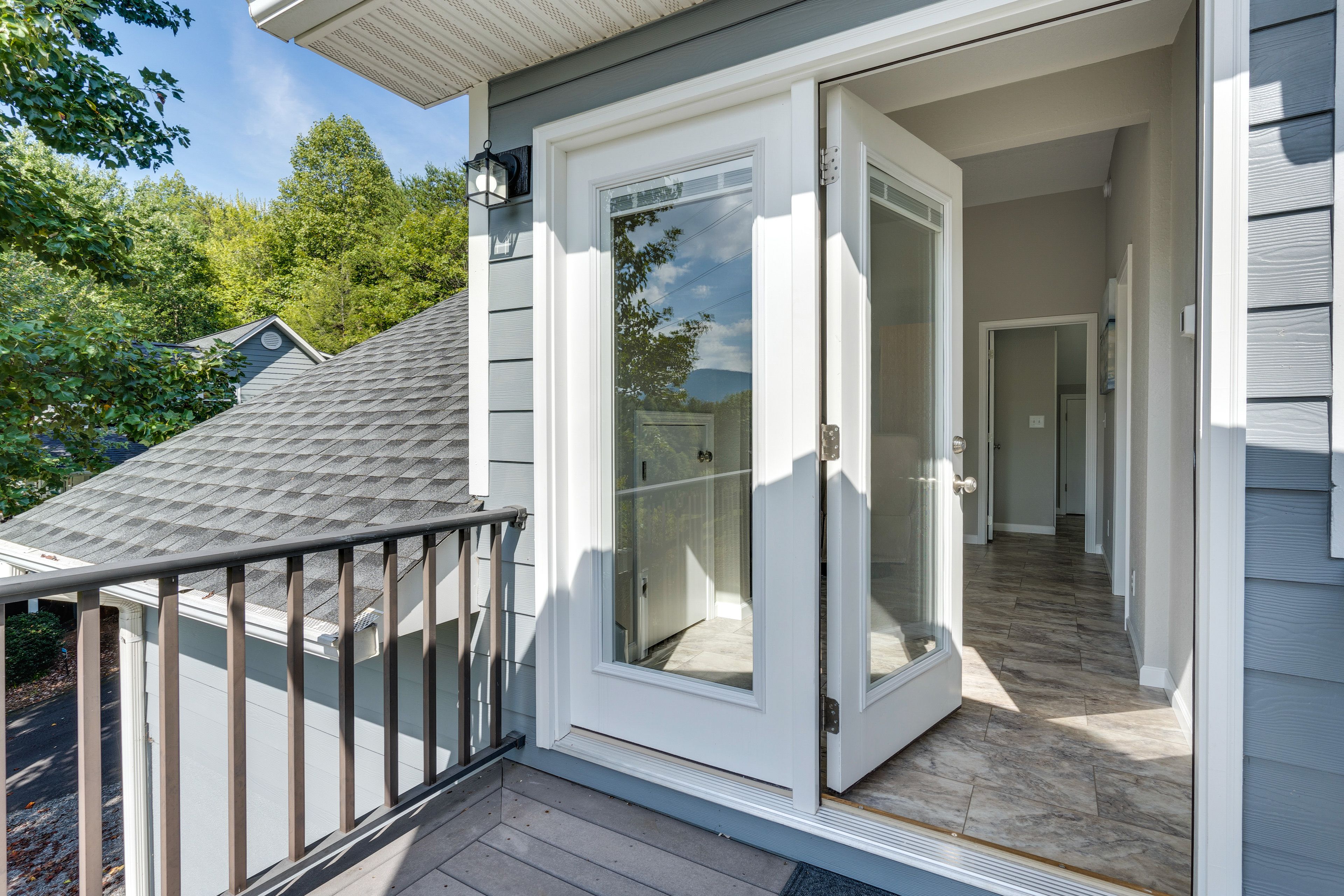 Private Deck