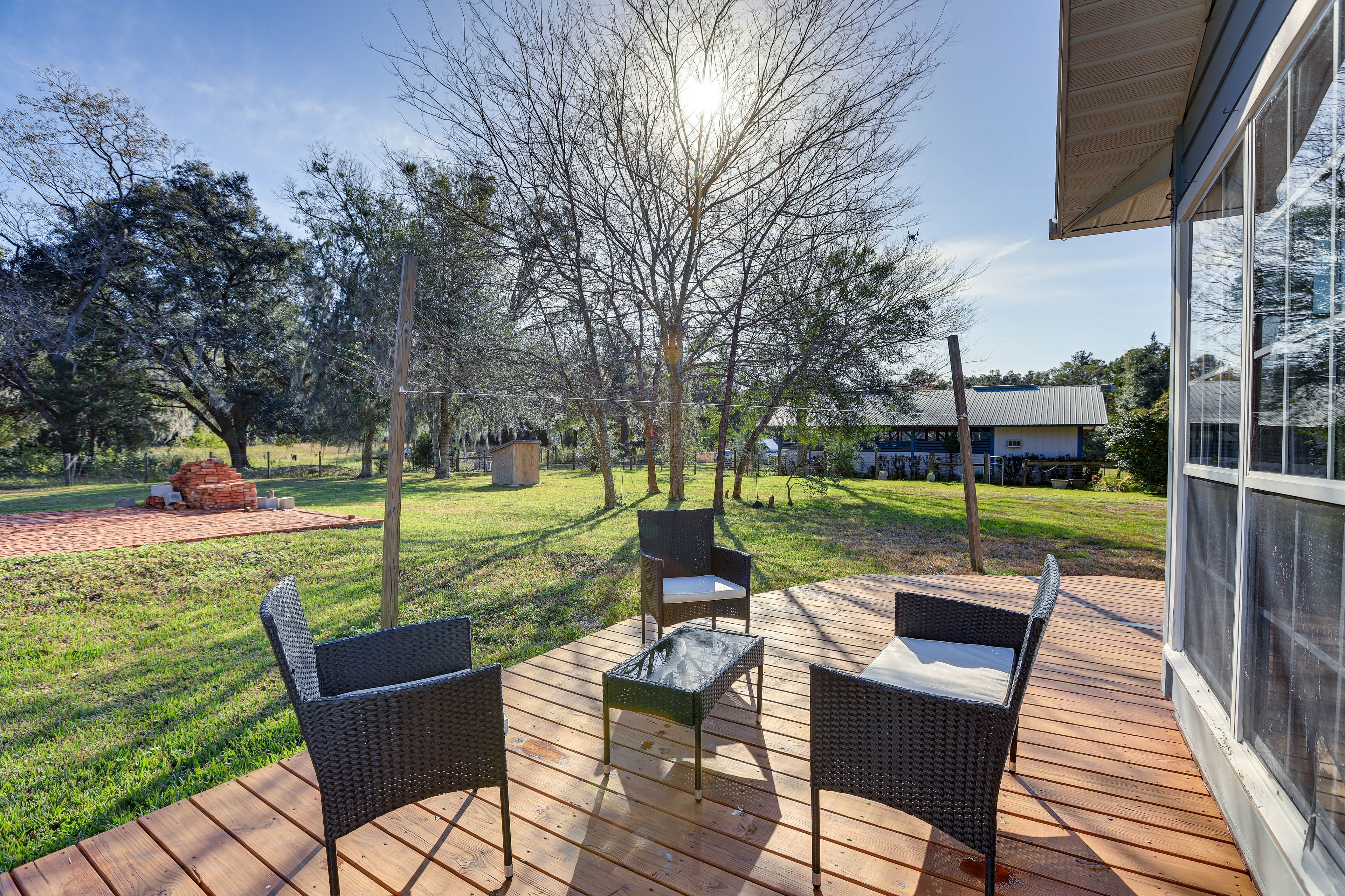 Deck | 9.5 Acres of Land