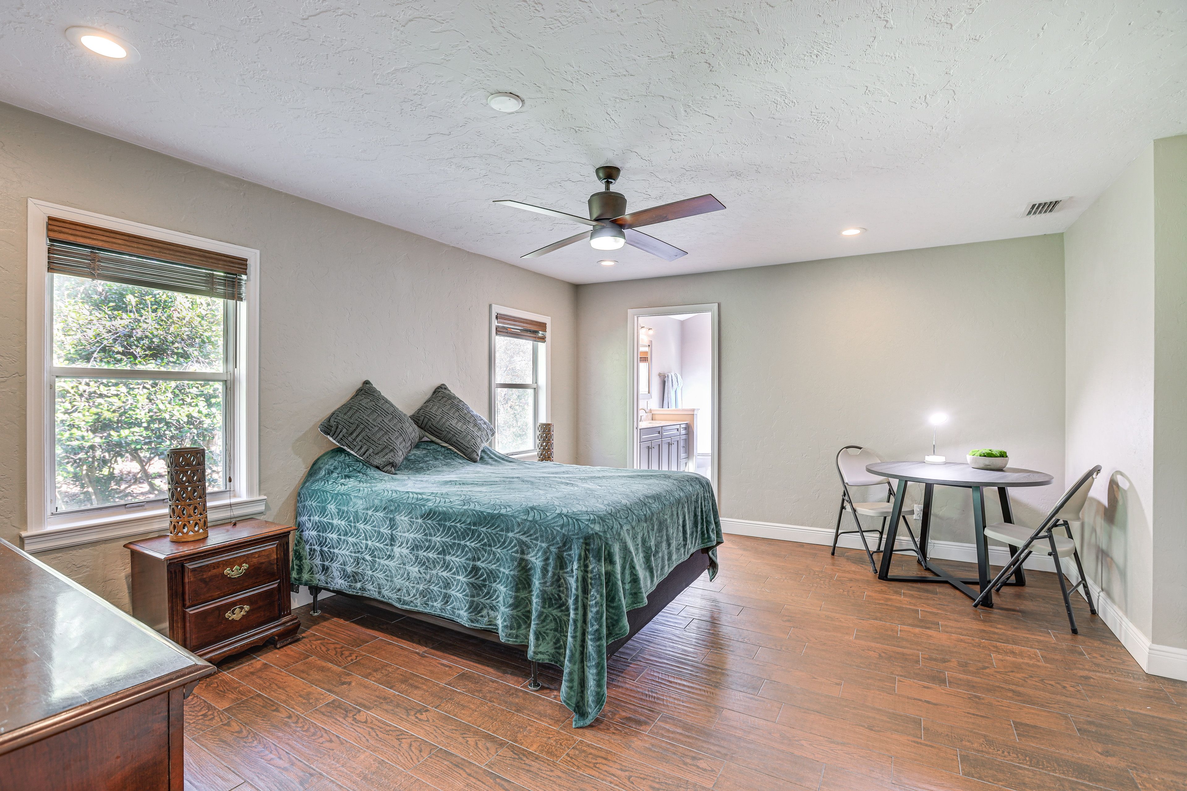 Bedroom 1 | Queen Bed | Linens Provided | En-Suite Bathroom