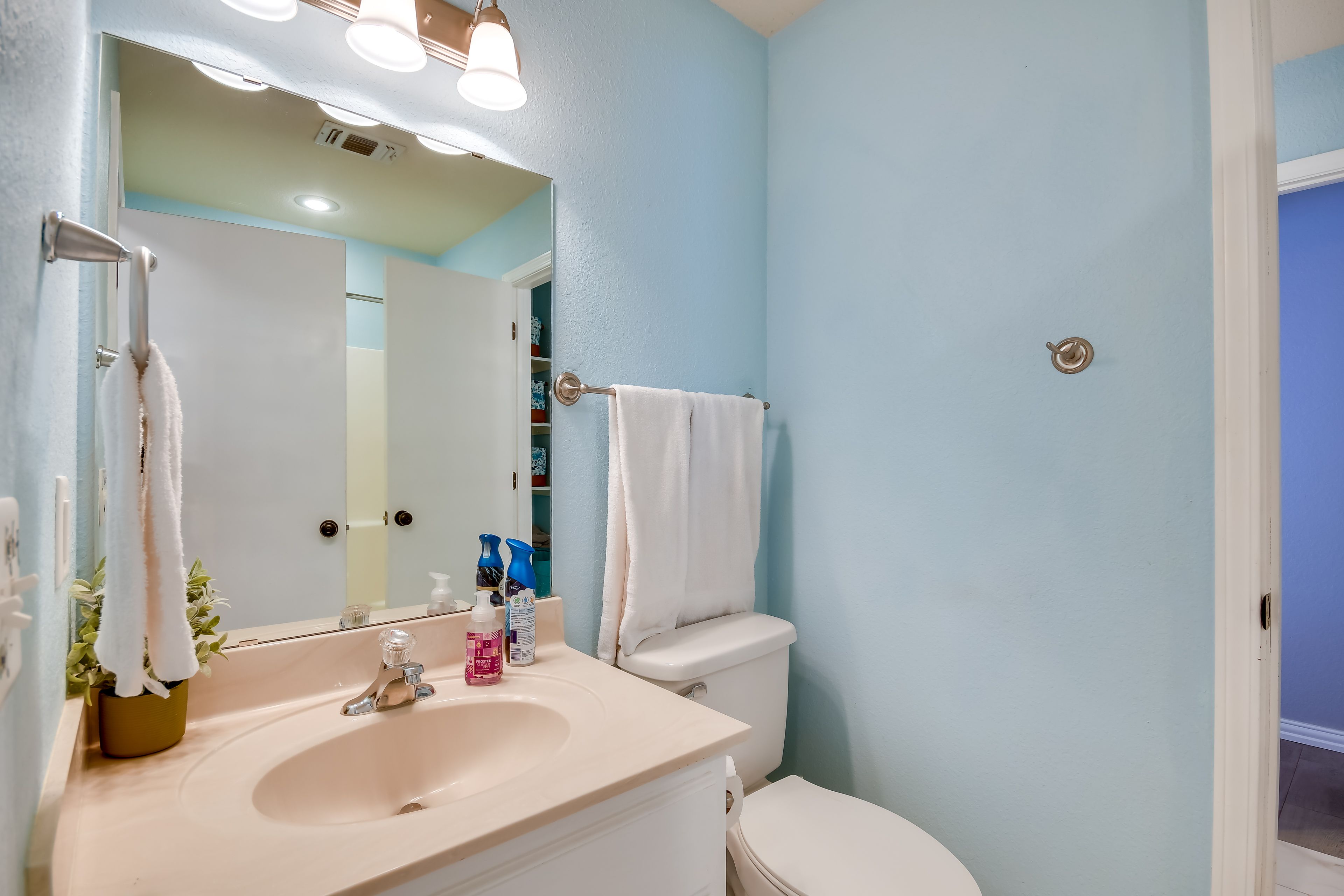 Full Bathroom