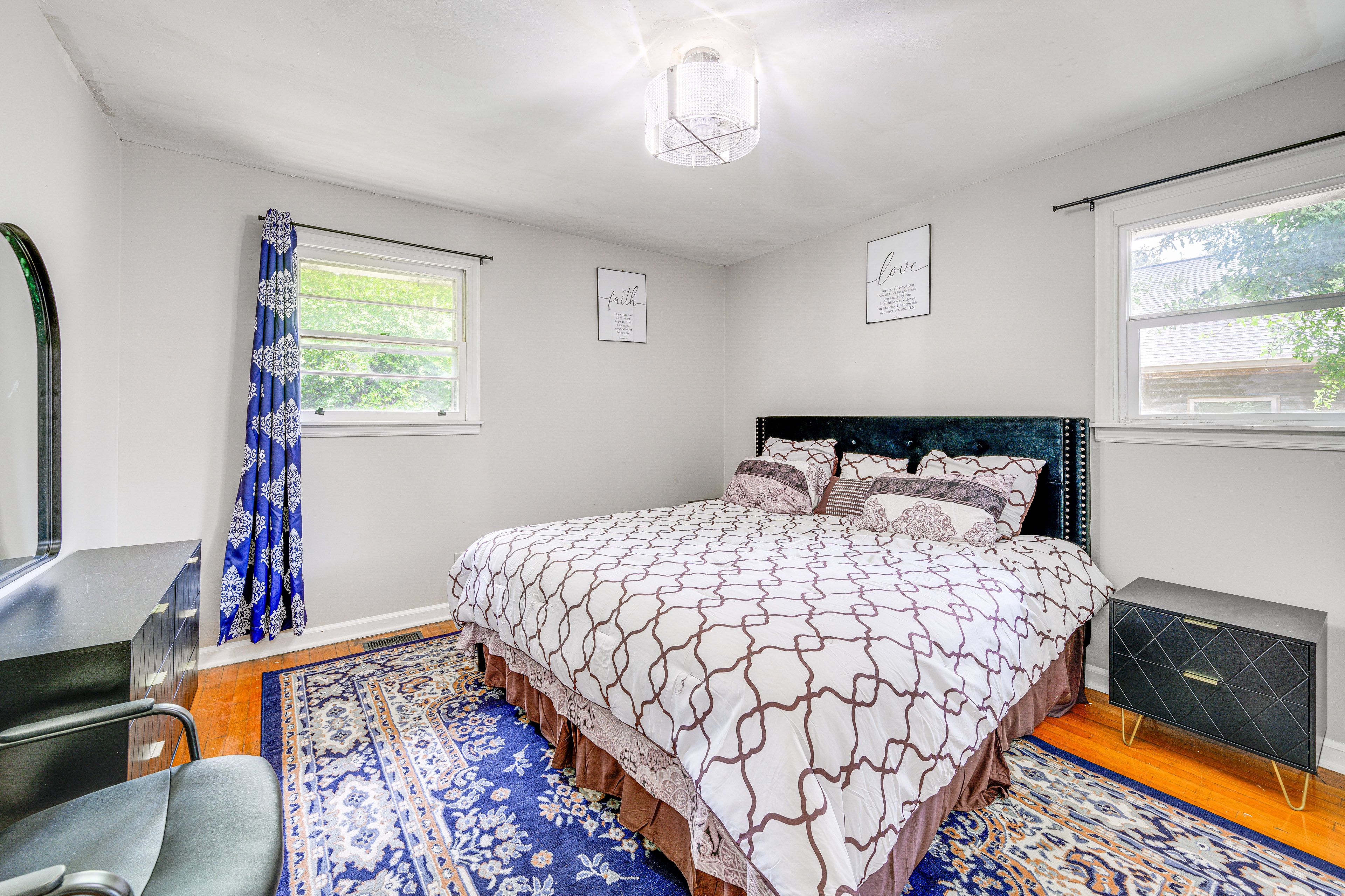 Bedroom 1 | King Bed | Linens Provided