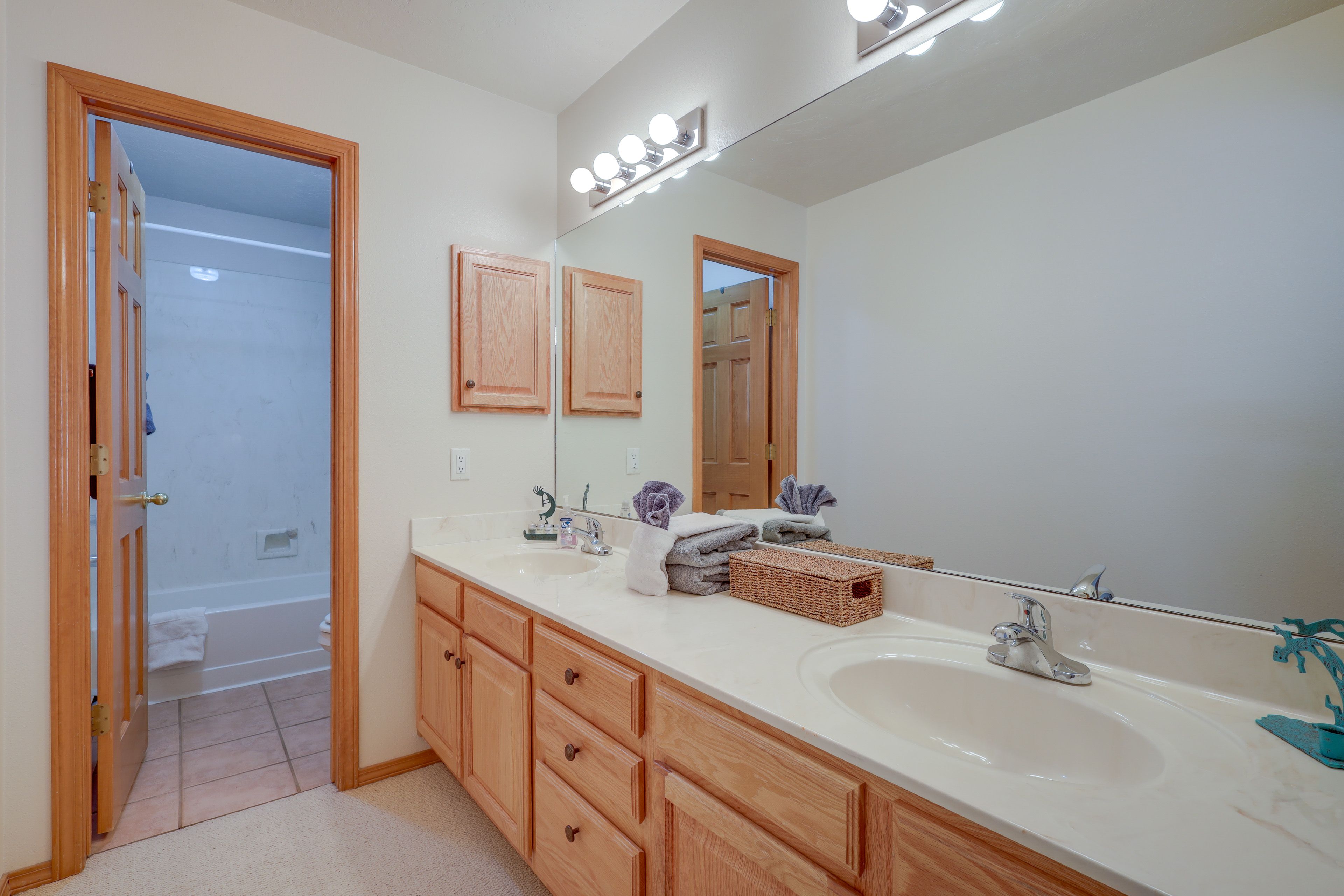 En-Suite Bathroom