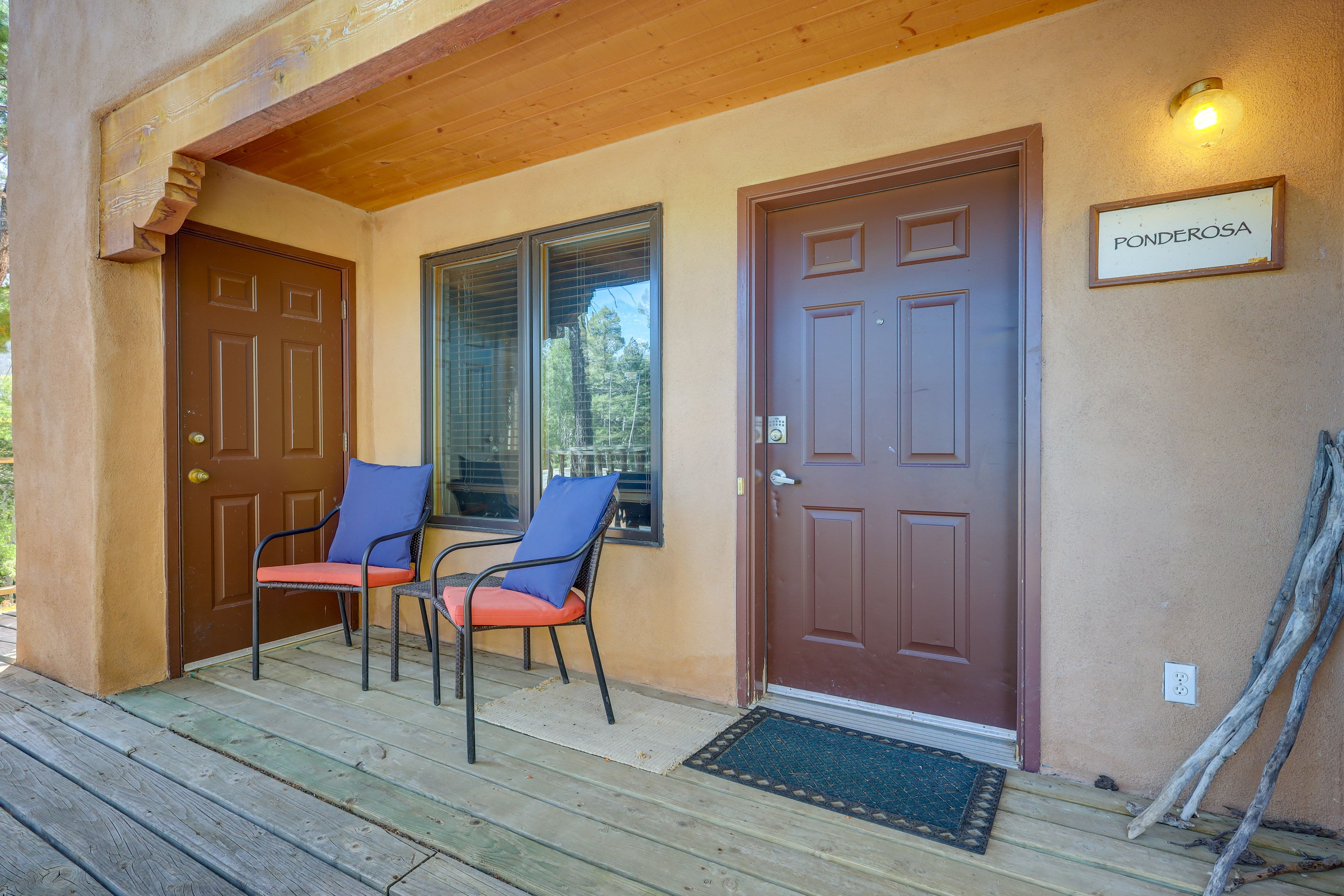 Private Deck | Outdoor Seating