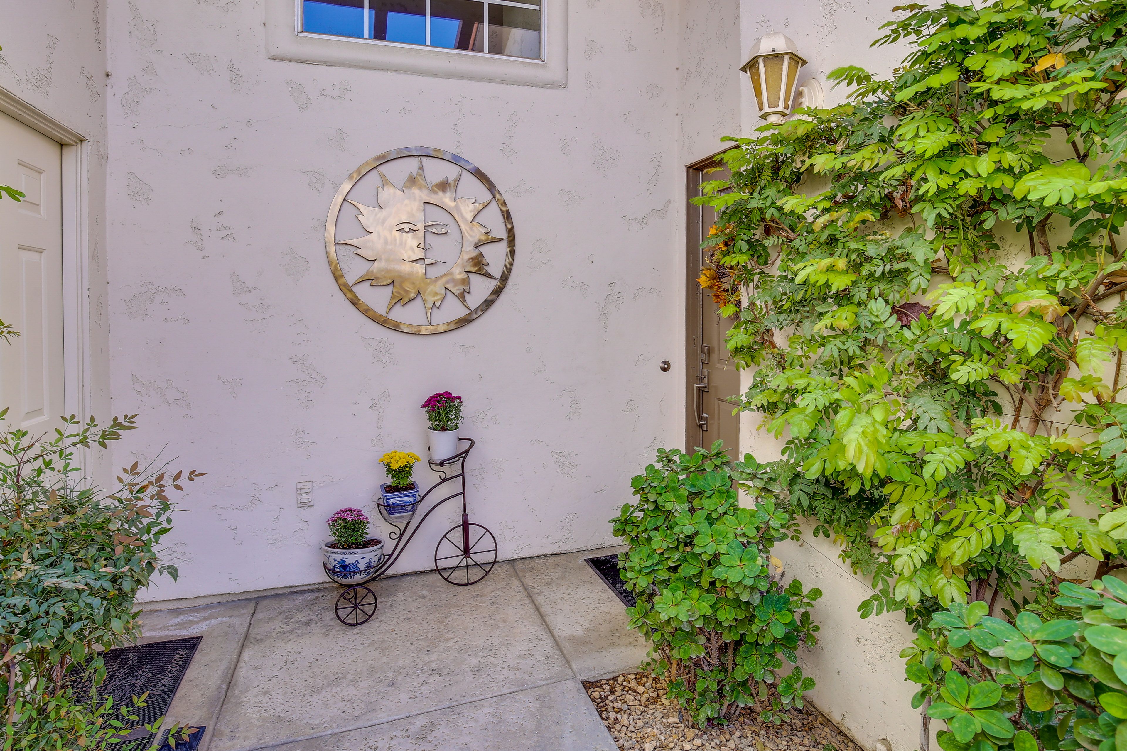 Condo Exterior | Unit Access
