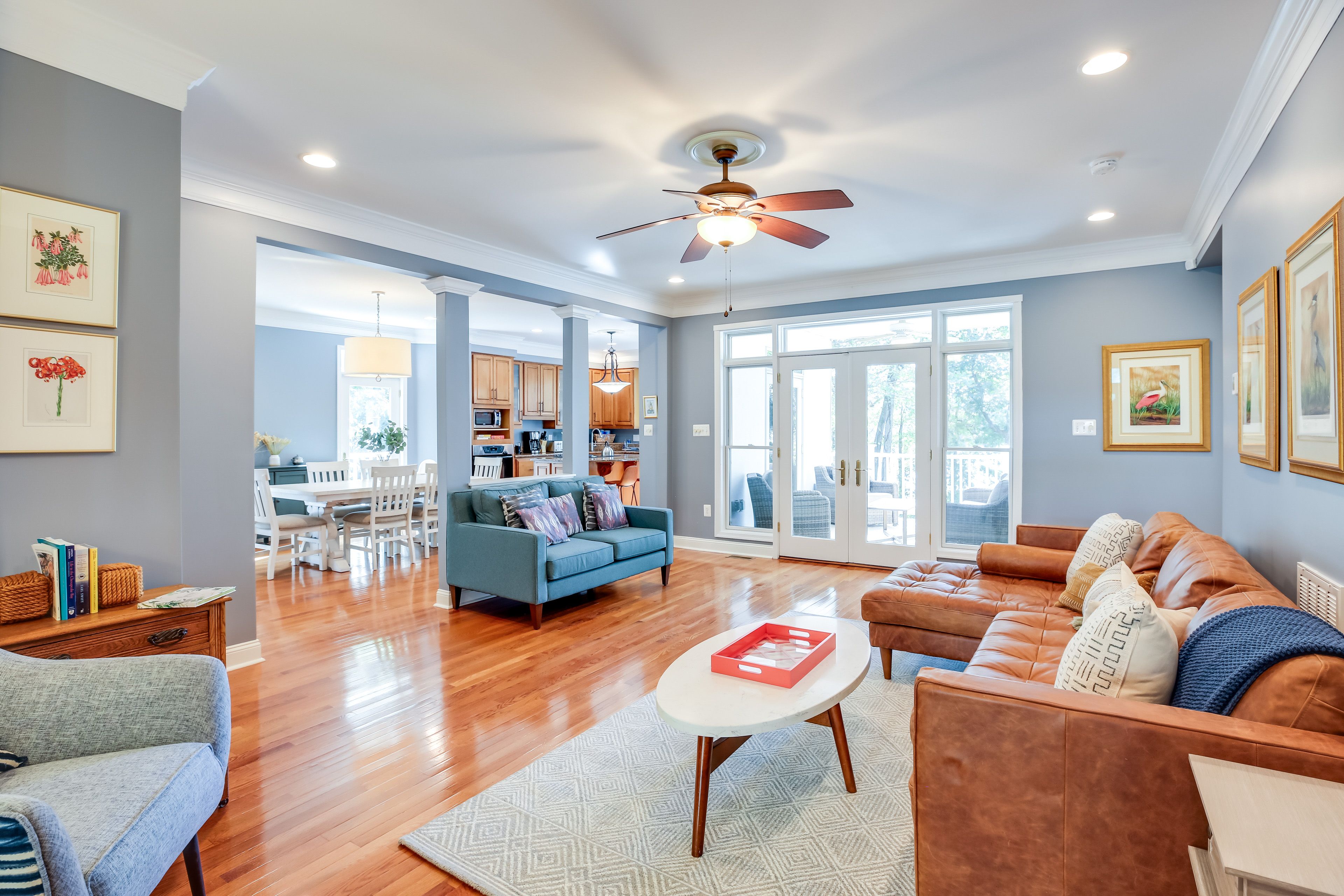 Living Room | Free WiFi | Central Heating & A/C
