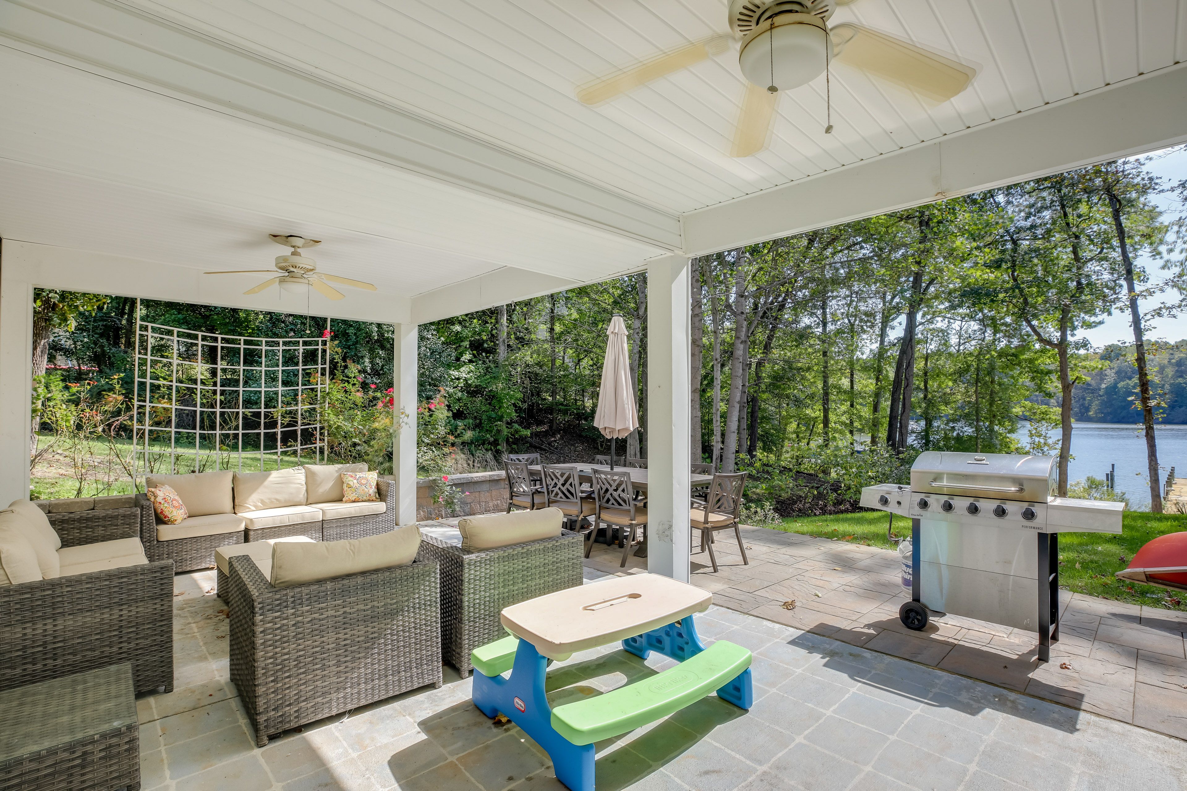 Covered Patio | Gas Grill | Dining Area