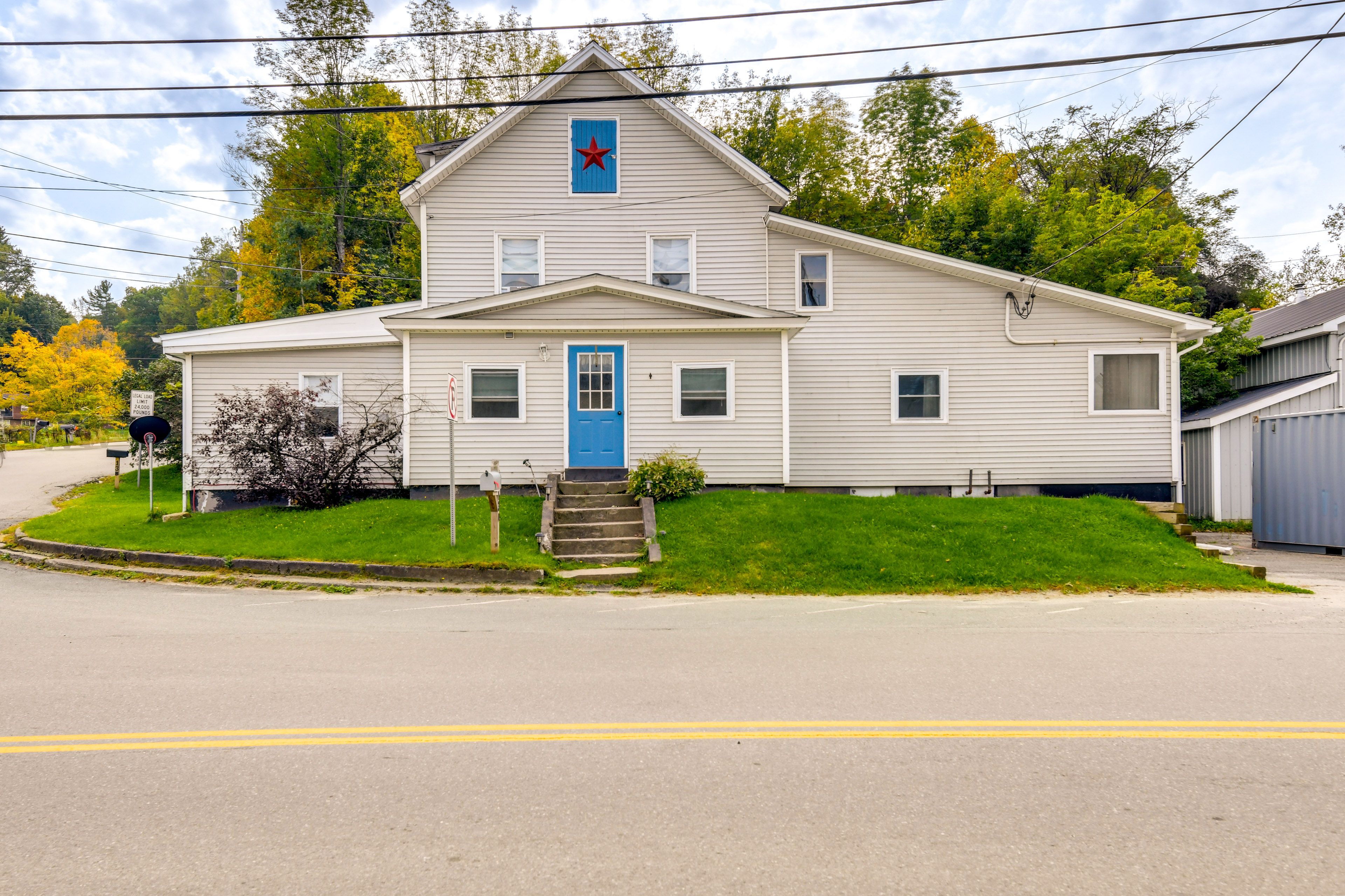 Exterior | Shared Driveway Parking (3 Vehicles)