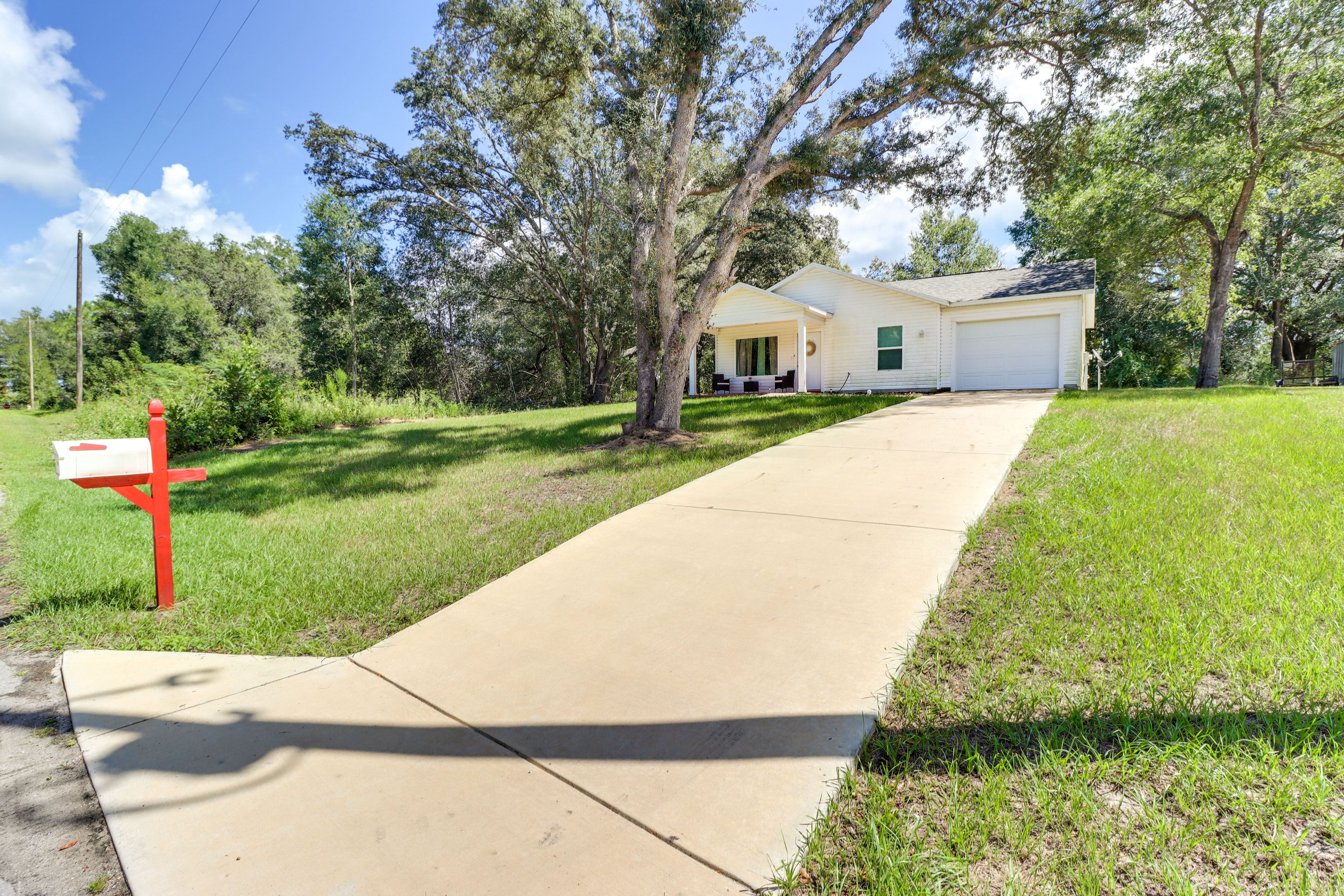 Parking | Garage (1 Vehicle) | Driveway (2 Vehicles) | RVs & Trailers Allowed