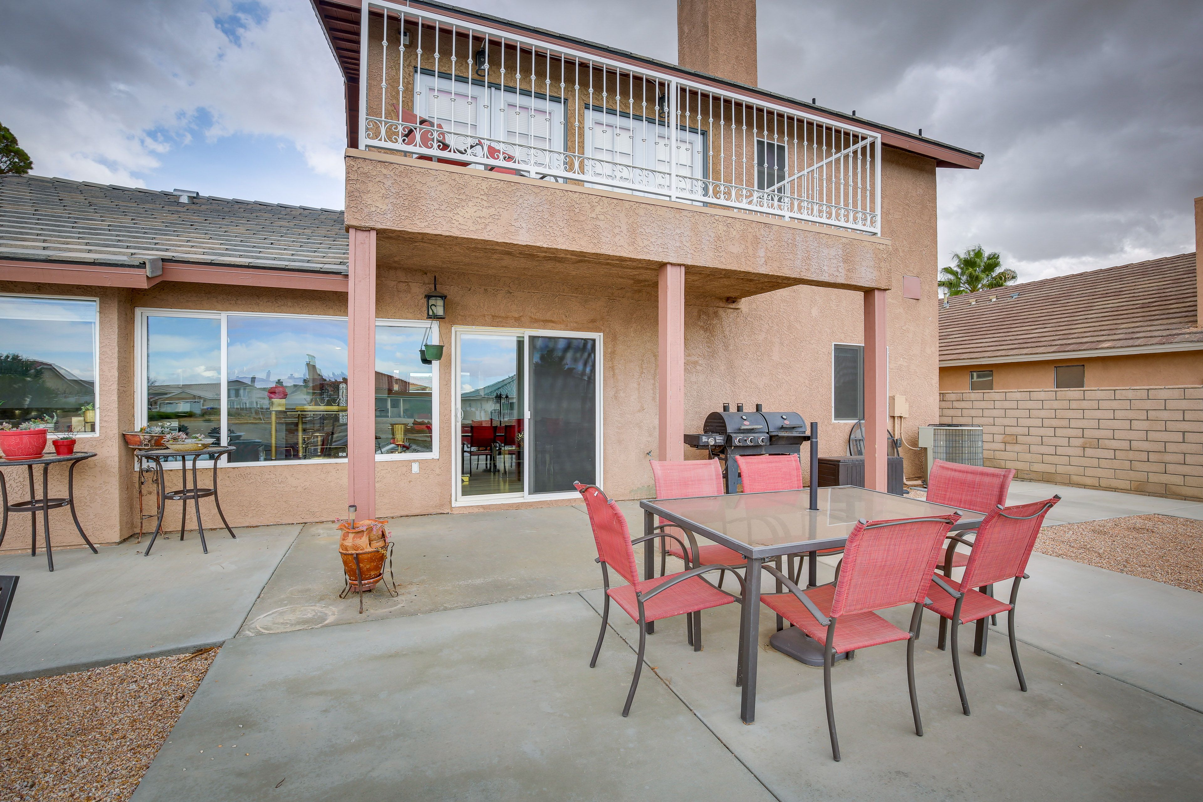 Private Patio | Grill | Outdoor Dining Area