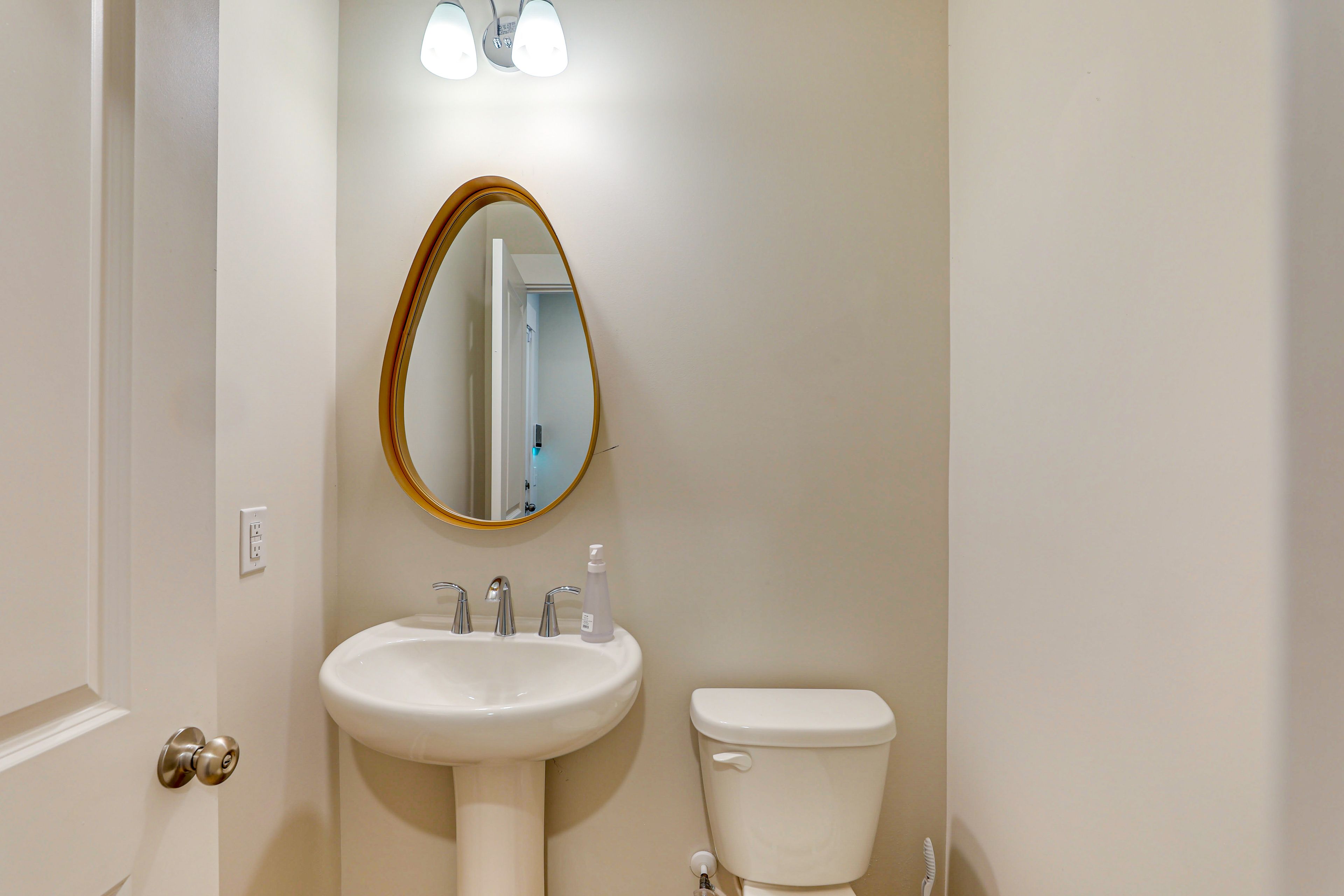 Half Bathroom | 1st Floor