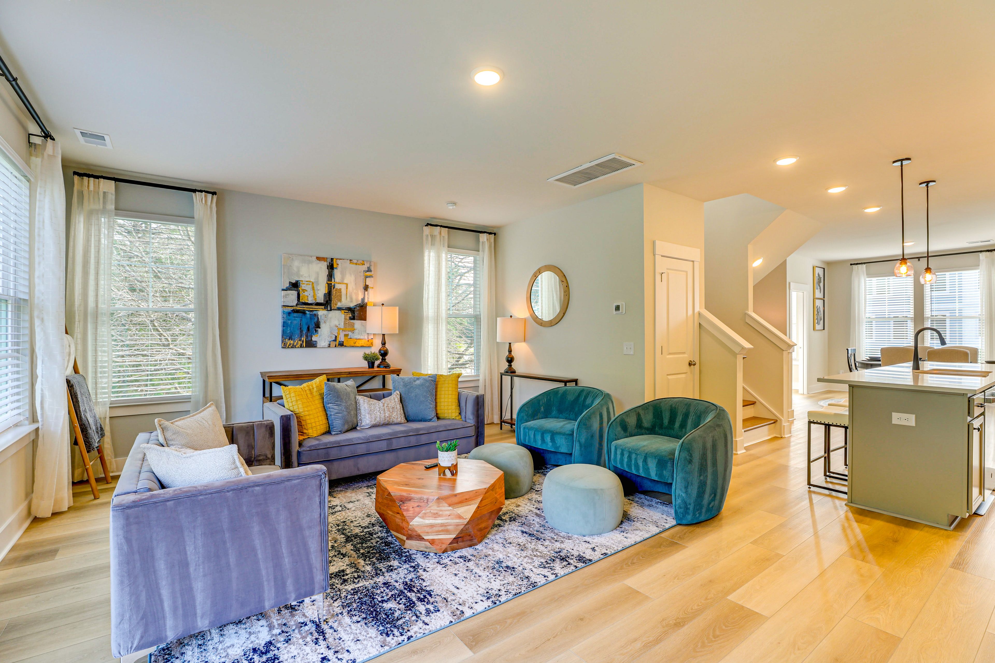 Living Room | 2nd Floor | Smart TV | Free WiFi | Central Heating & A/C