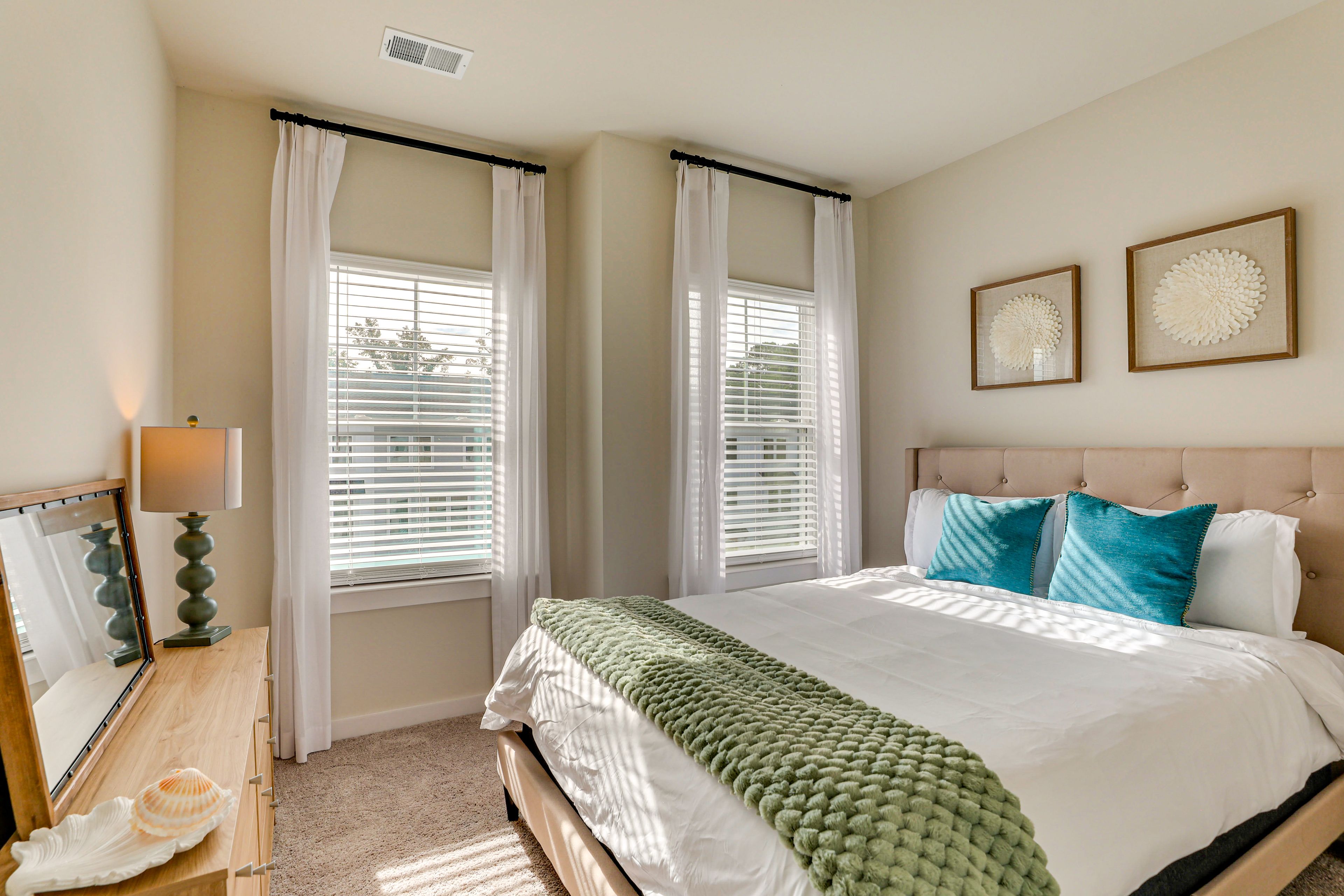 Bedroom 2 | 3rd Floor | Queen Bed